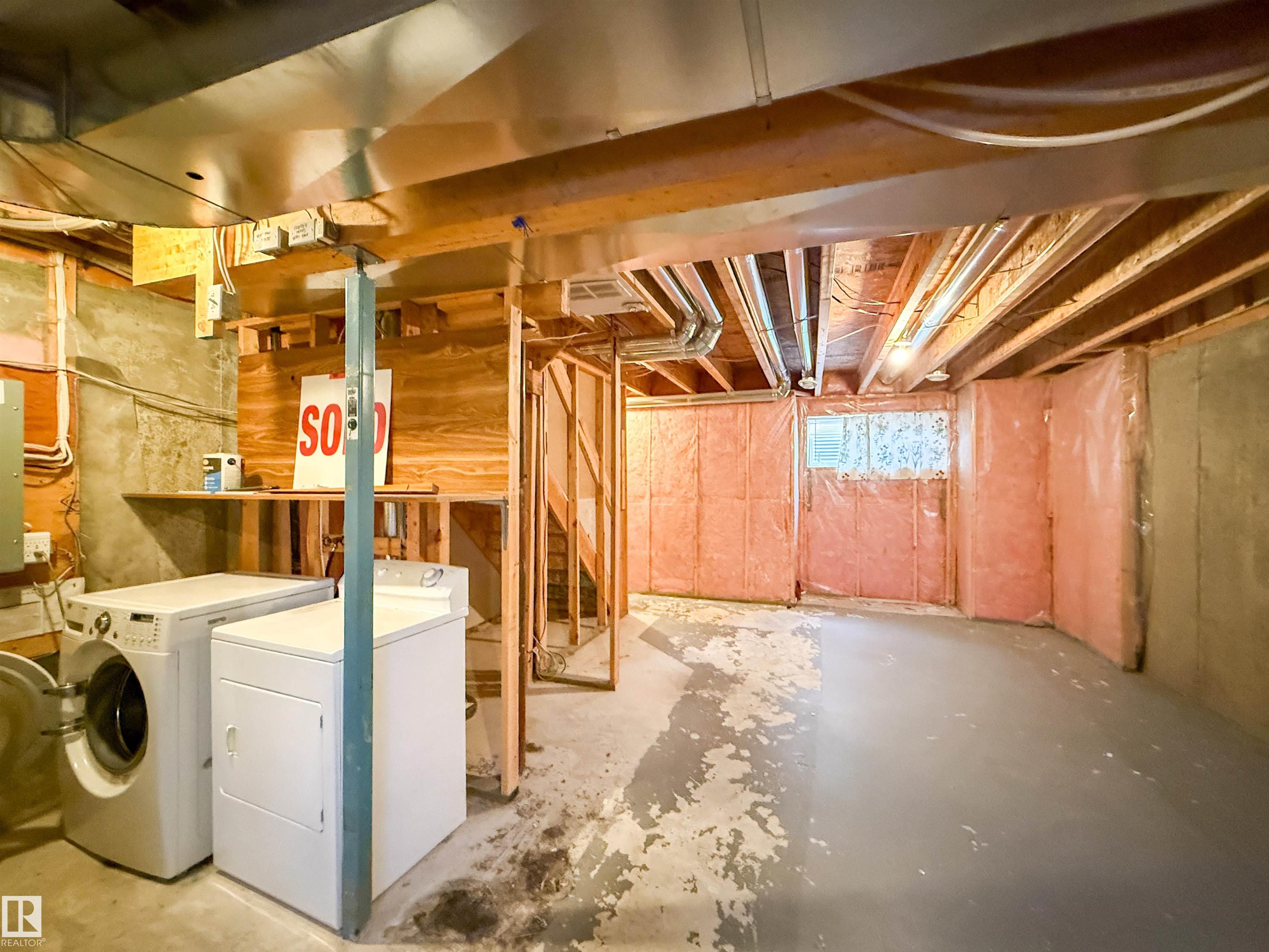 Photo 18 at 6032 38 Avenue NW, Greenview, Edmonton