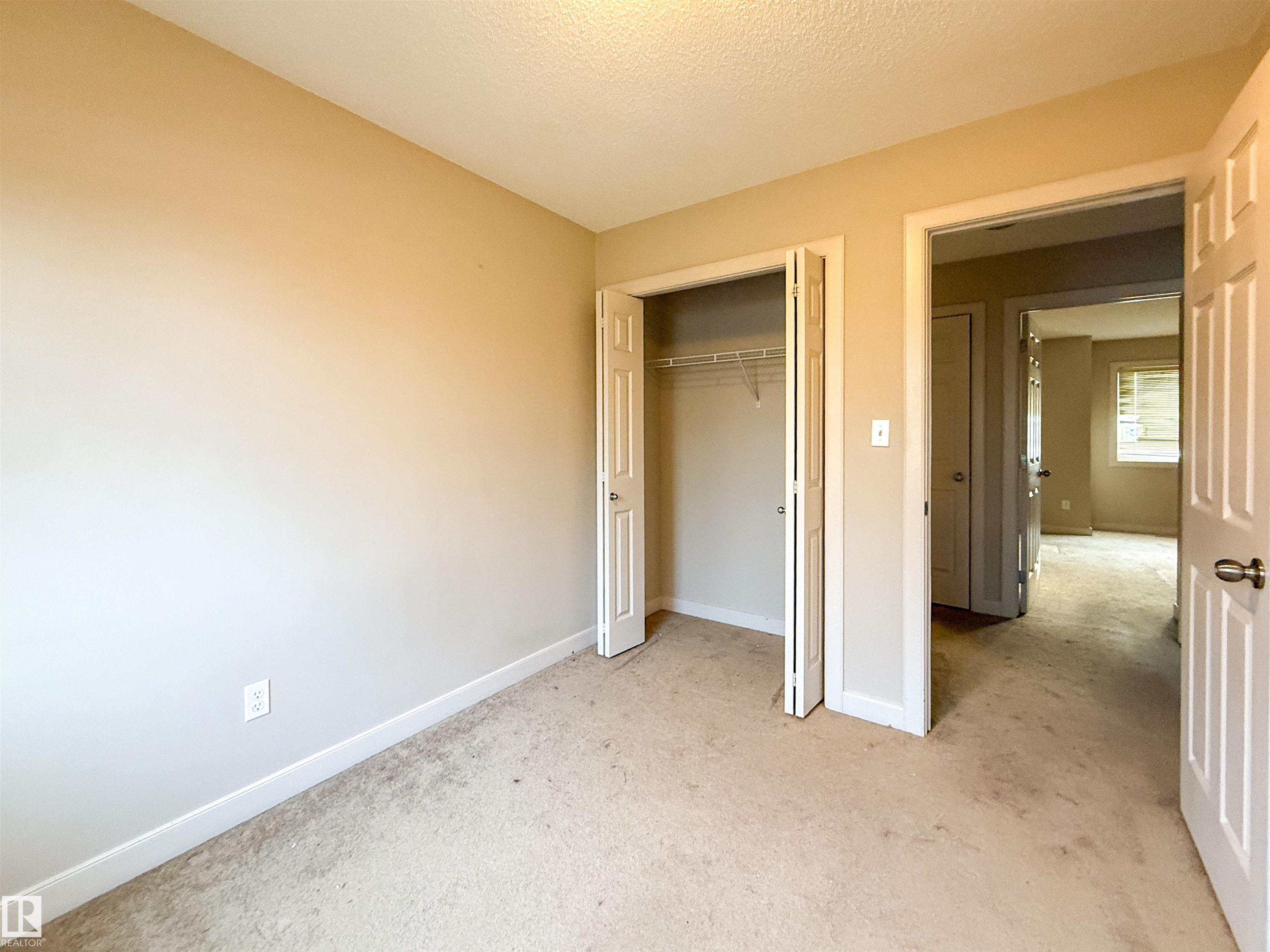 Photo 9 at 6032 38 Avenue NW, Greenview, Edmonton