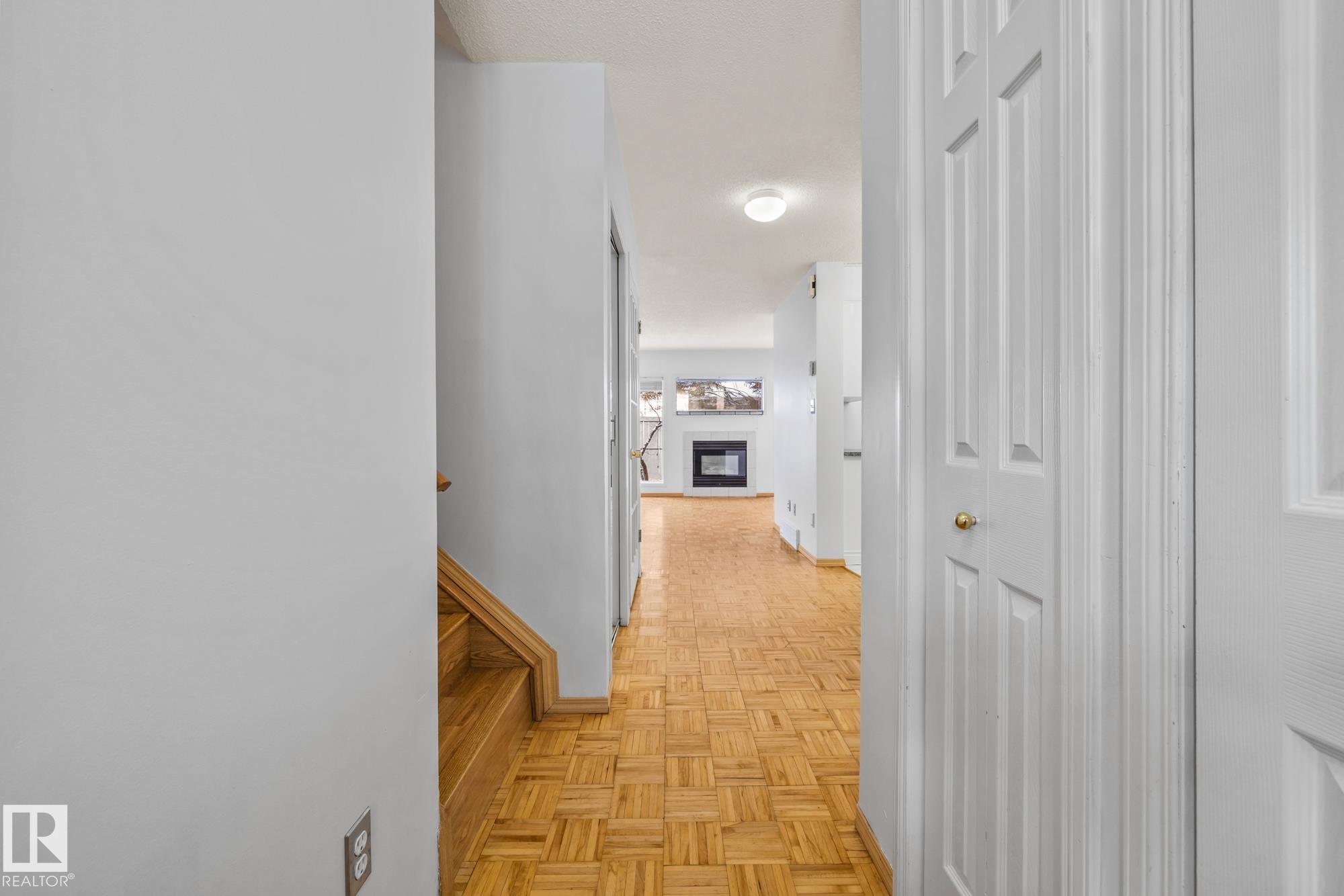 Photo 4 at 97 - 501 Youville Drive E NW, Tawa, Edmonton