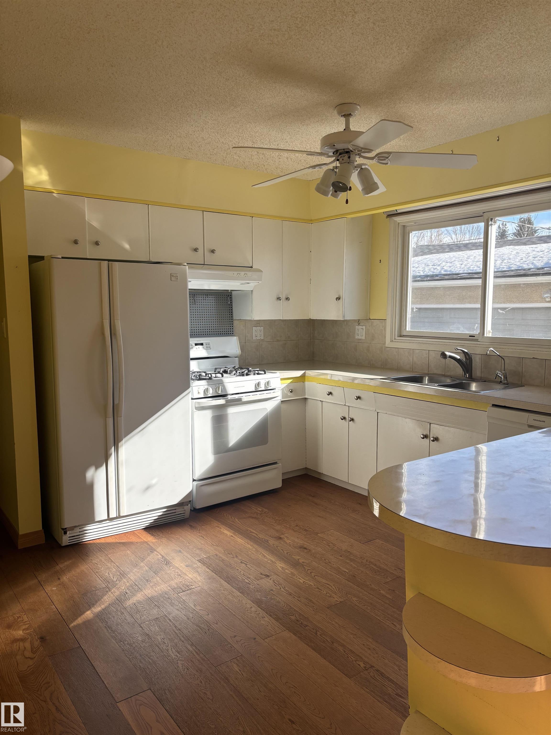 Photo 20 at 11427 44a Avenue NW, Royal Gardens, Edmonton