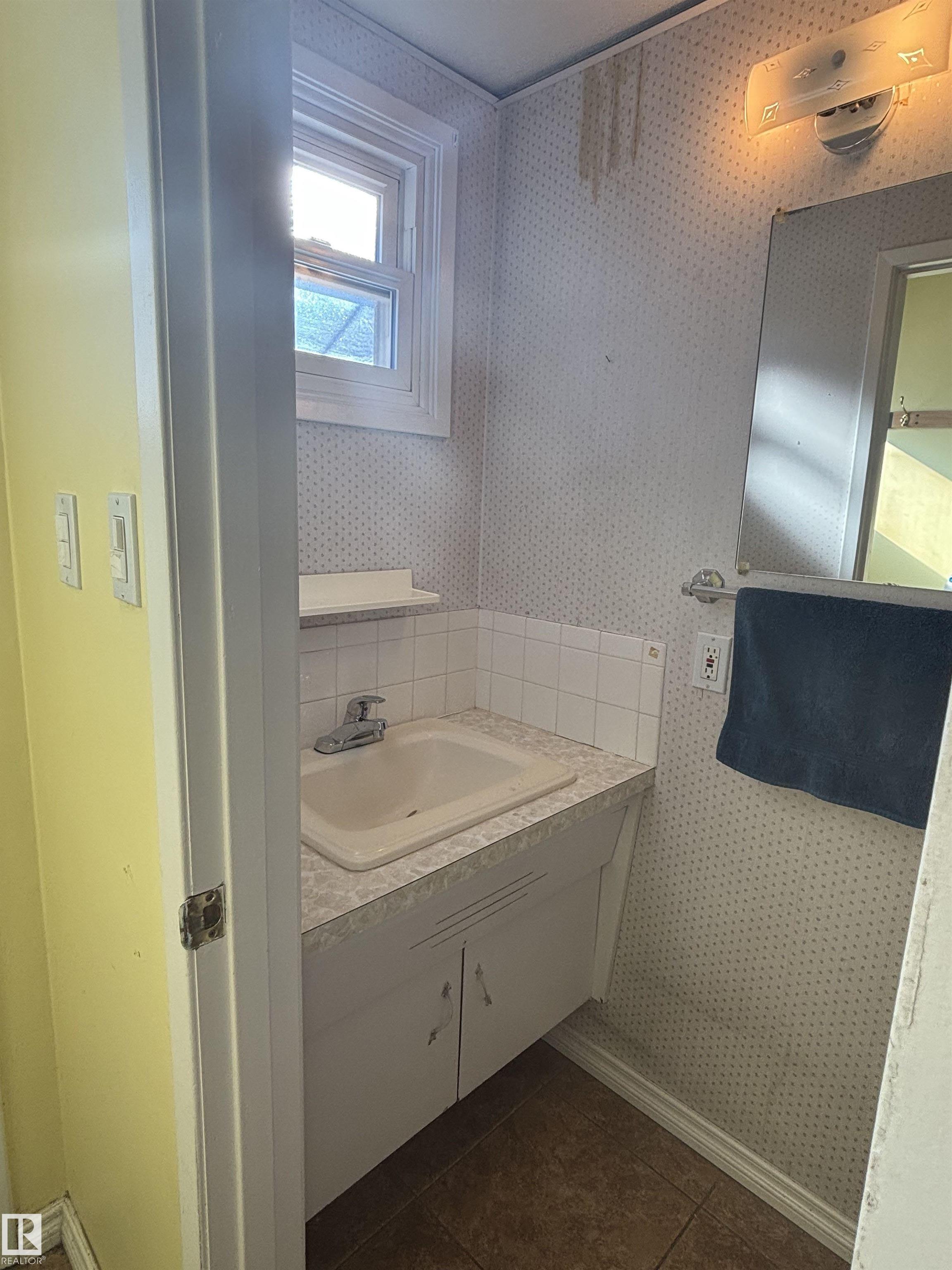 Photo 25 at 11427 44a Avenue NW, Royal Gardens, Edmonton