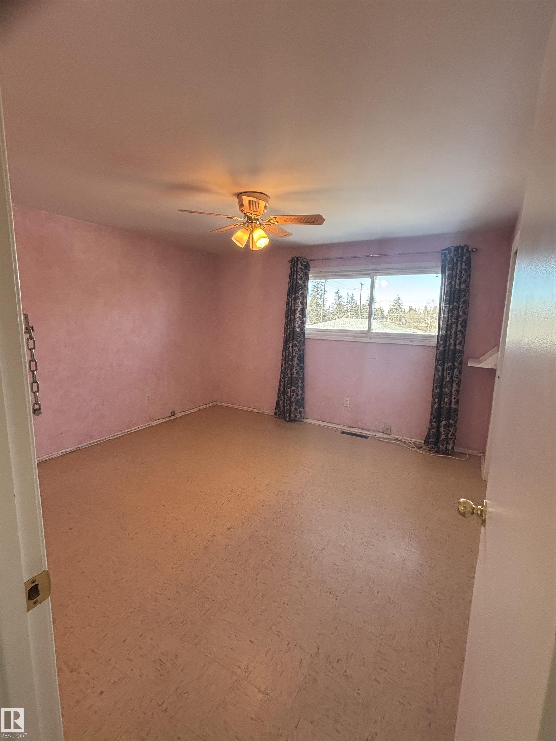 Photo 28 at 11427 44a Avenue NW, Royal Gardens, Edmonton