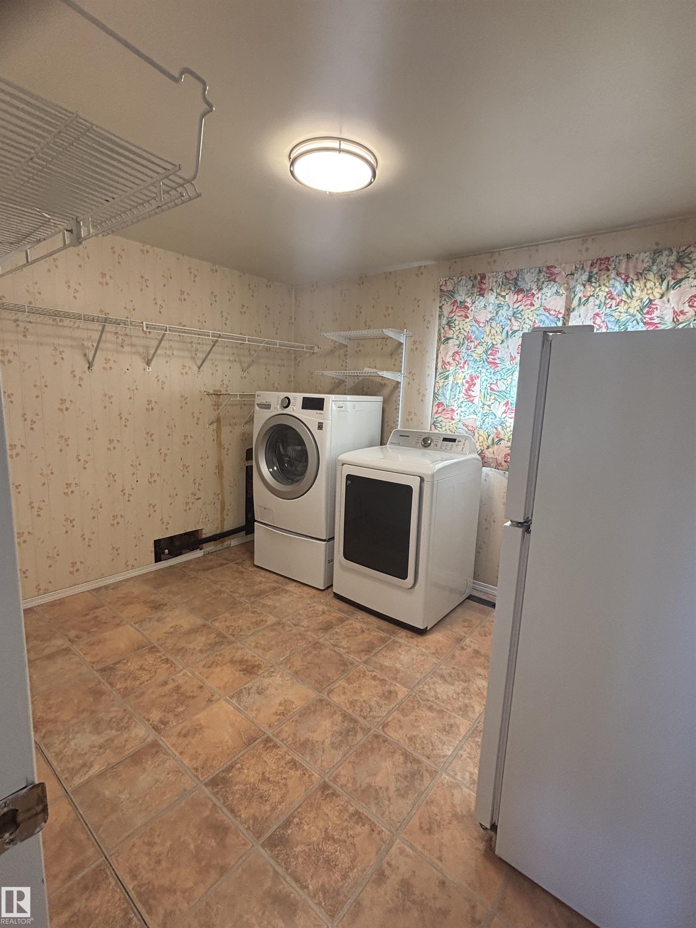 Photo 35 at 11427 44a Avenue NW, Royal Gardens, Edmonton