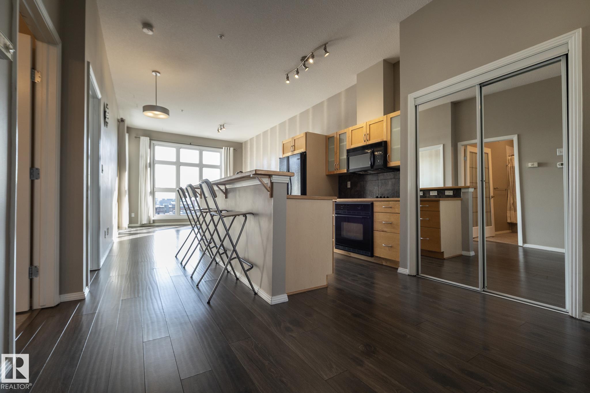 Photo 10 at 425 - 10407 122 Street NW, Westmount, Edmonton