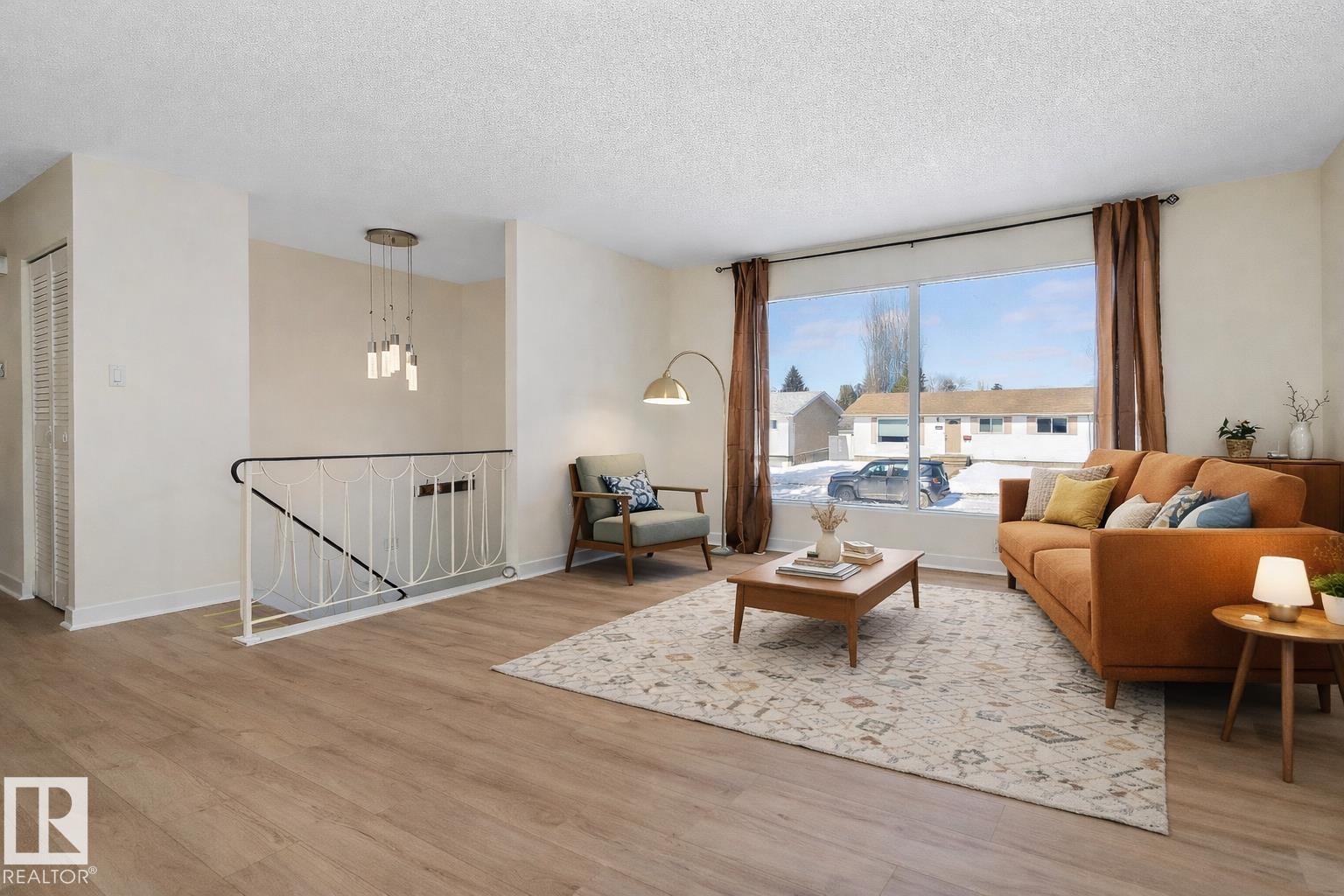 Photo 7 at 10951 35a Avenue NW, Duggan, Edmonton