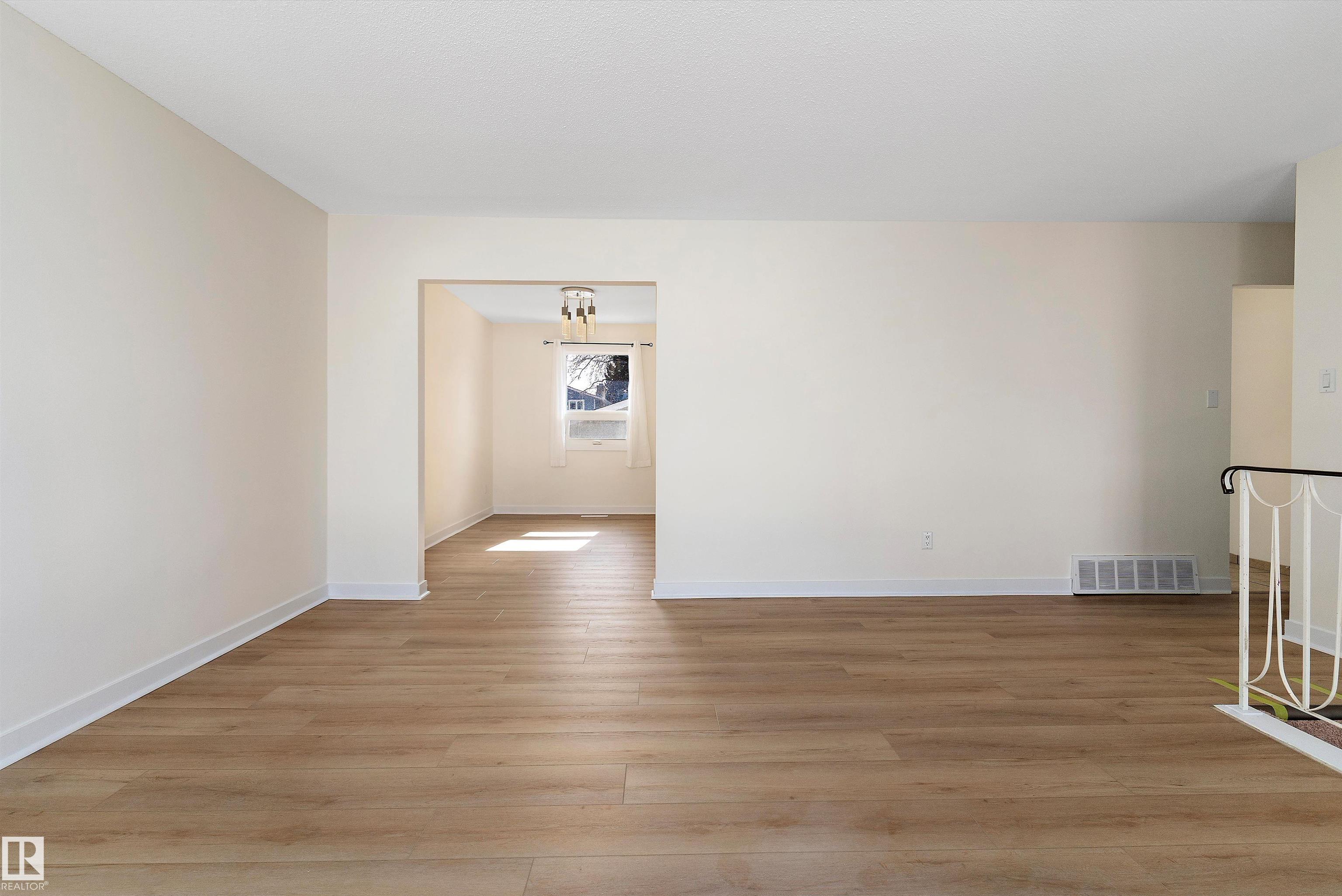 Photo 9 at 10951 35a Avenue NW, Duggan, Edmonton