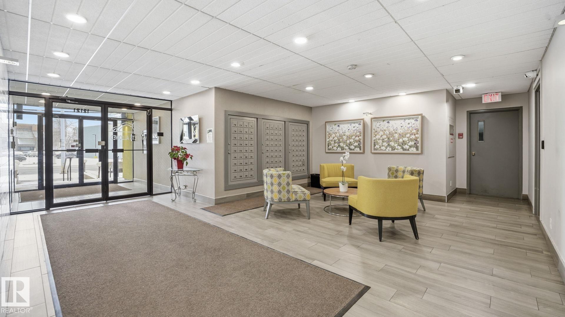 Photo 3 at 406 - 12121 Jasper Avenue NW, Wîhkwêntôwin, Edmonton