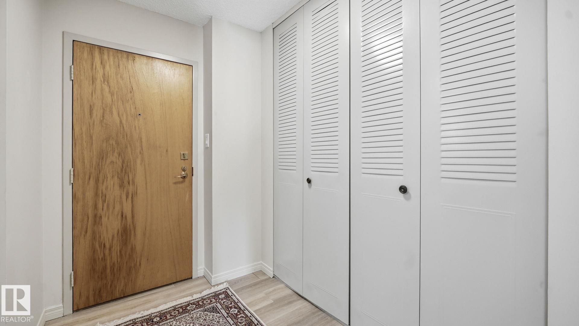 Photo 4 at 406 - 12121 Jasper Avenue NW, Wîhkwêntôwin, Edmonton