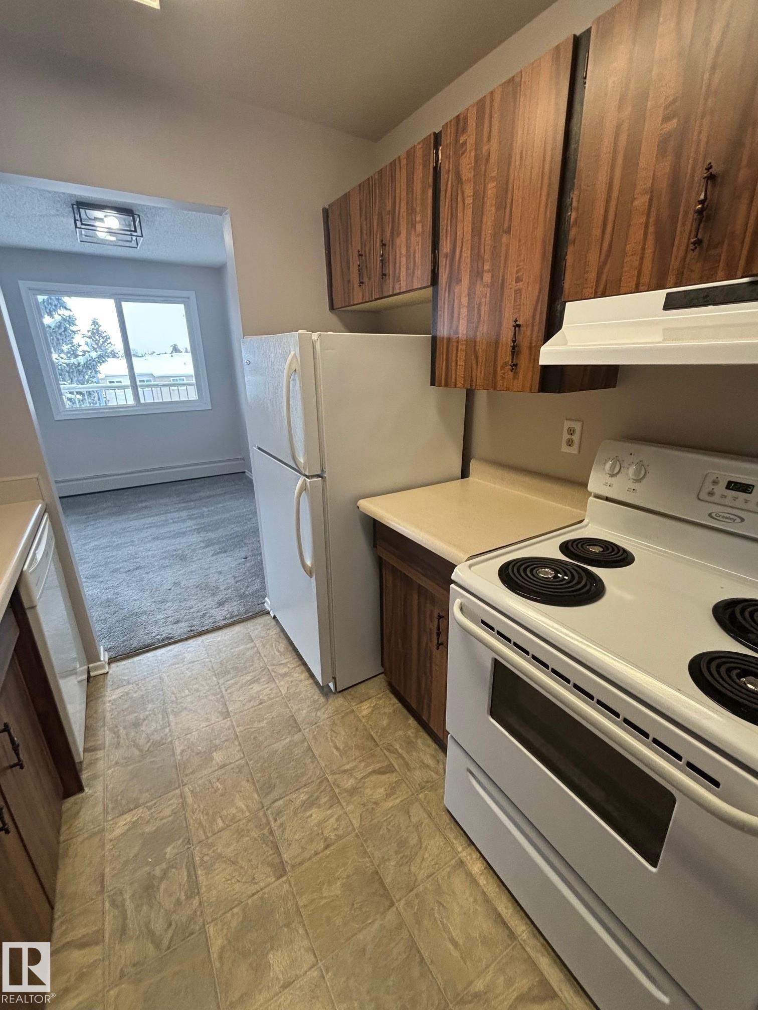 Photo 5 at 311 - 18204 93 Avenue NW, Belmead, Edmonton