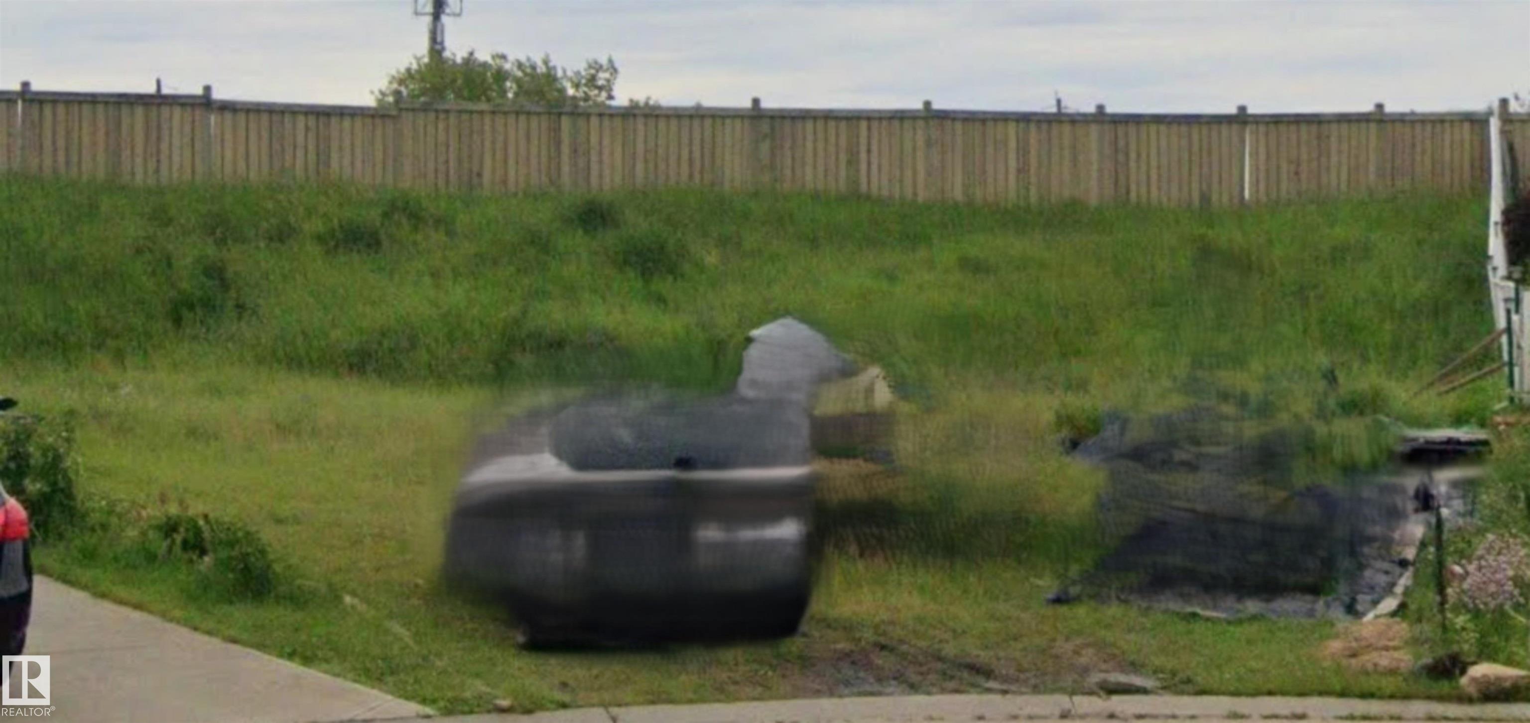 Photo 3 at 258 Dunvegan Road NW, Athlone, Edmonton