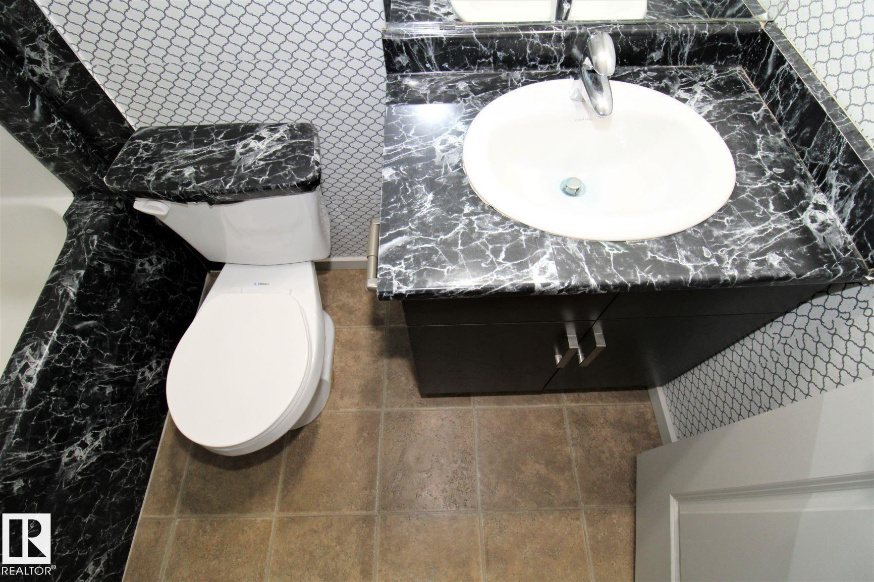 Photo 25 at 430 - 5515 7 Avenue SW, Charlesworth, Edmonton