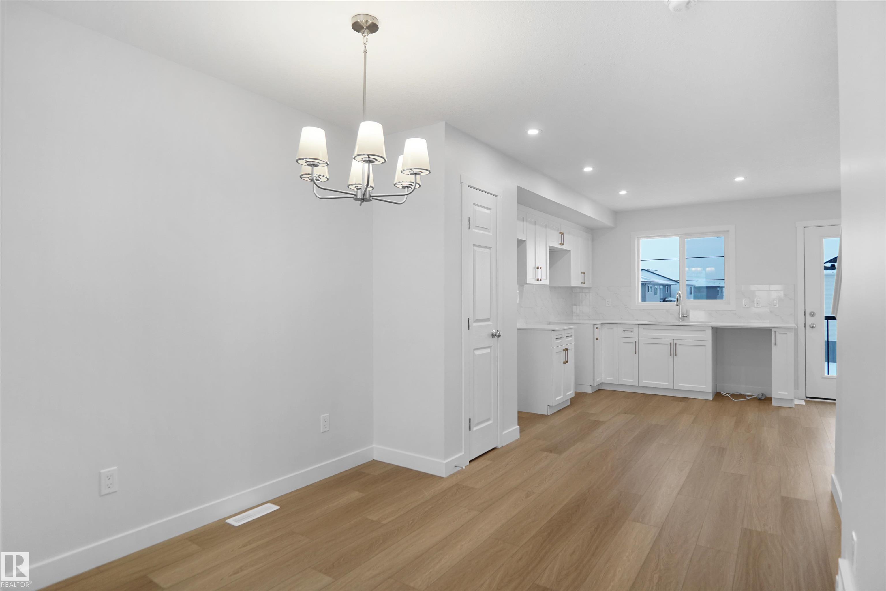 https://zimg.paragon.ice.com/ParagonImages/Property/PM/RAE/225390438/10/0/0/725ea45dc9d738bd0adf669855ad5bbd/1/b93ef17de5830d00f4c76de82b04e1b3/225390438-086D410B-3793-4C4B-B6BE-63E42CD4666B.JPG