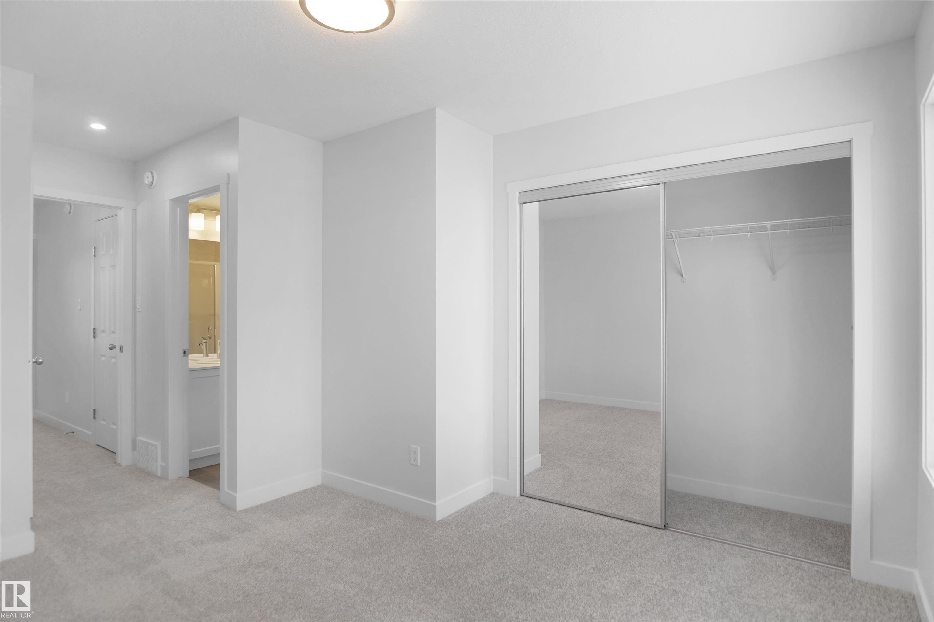 https://zimg.paragon.ice.com/ParagonImages/Property/PM/RAE/225390438/21/0/0/254c3edb52363196de28f7cbafe6d2b2/1/b93ef17de5830d00f4c76de82b04e1b3/225390438-191BE5FA-B896-4669-8422-C7D97C599B0F.JPG