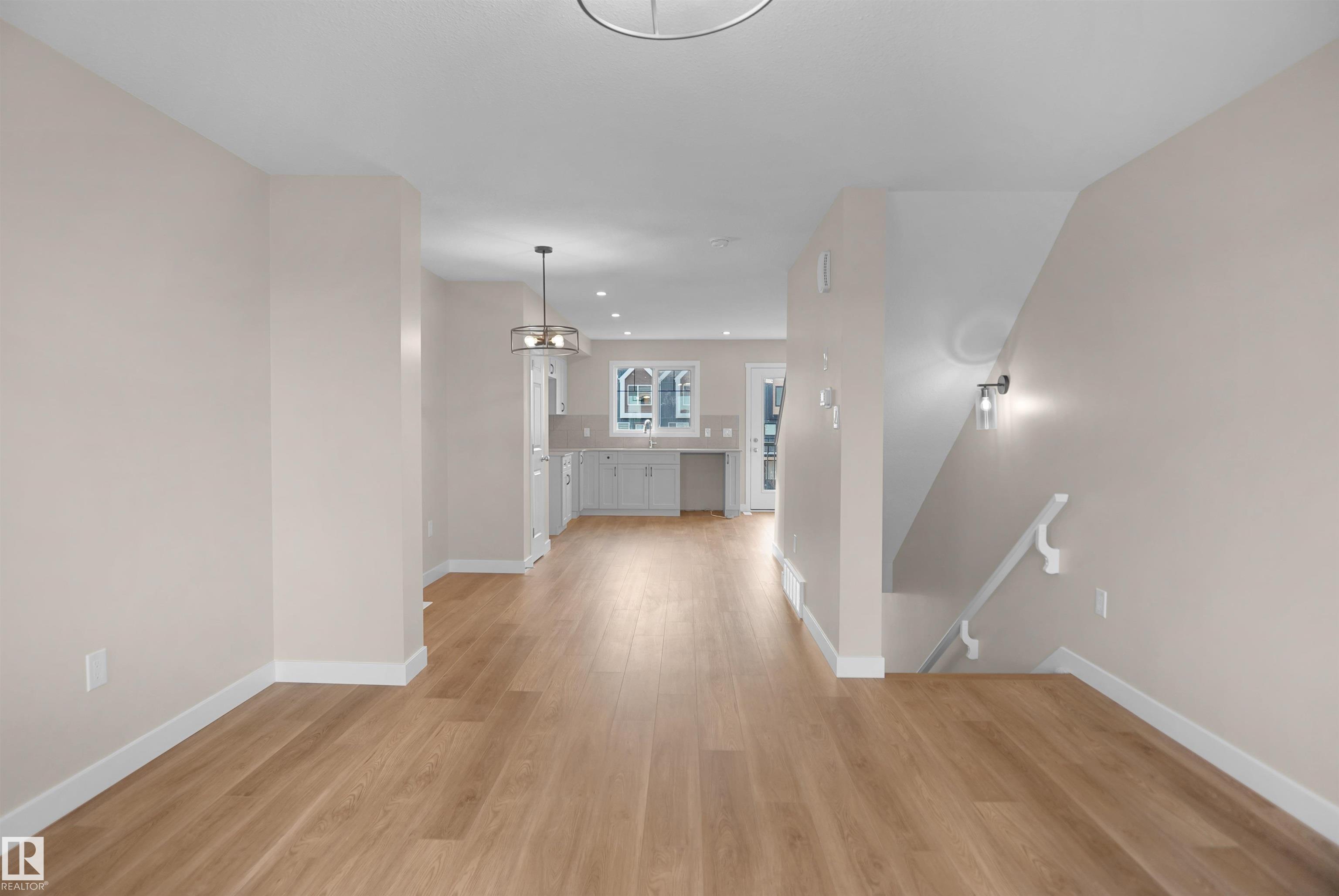 https://zimg.paragon.ice.com/ParagonImages/Property/PM/RAE/225390441/13/0/0/402cd0824ac83e497bbc36182cf7be53/1/d174d98673d7420a707fb57b969e08fd/225390441-975b91f0-4fa4-46bc-beee-ebb1764b9d16.JPG