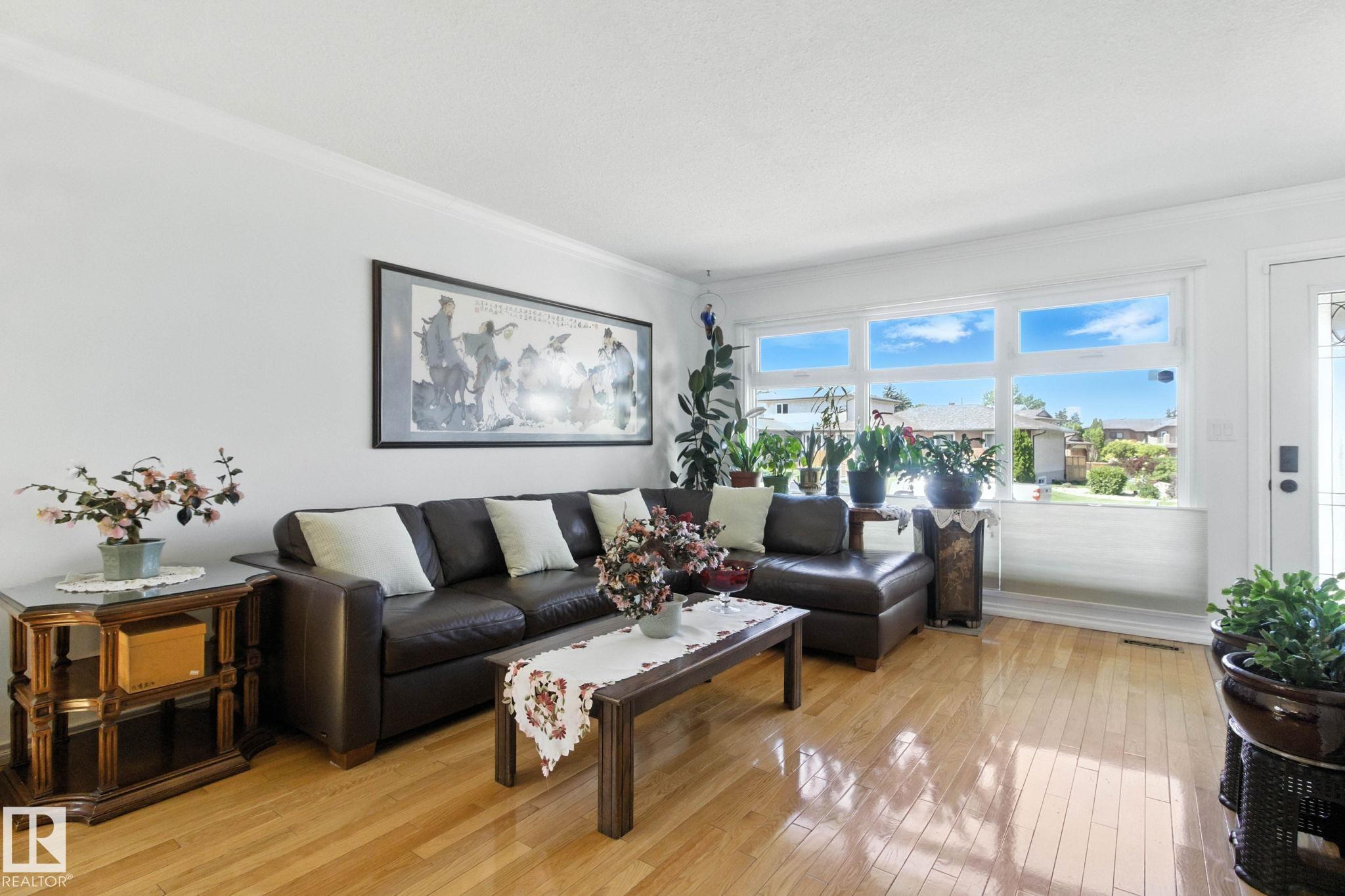 Photo 6 at 39 Grand Meadow Crescent NW, Greenview, Edmonton