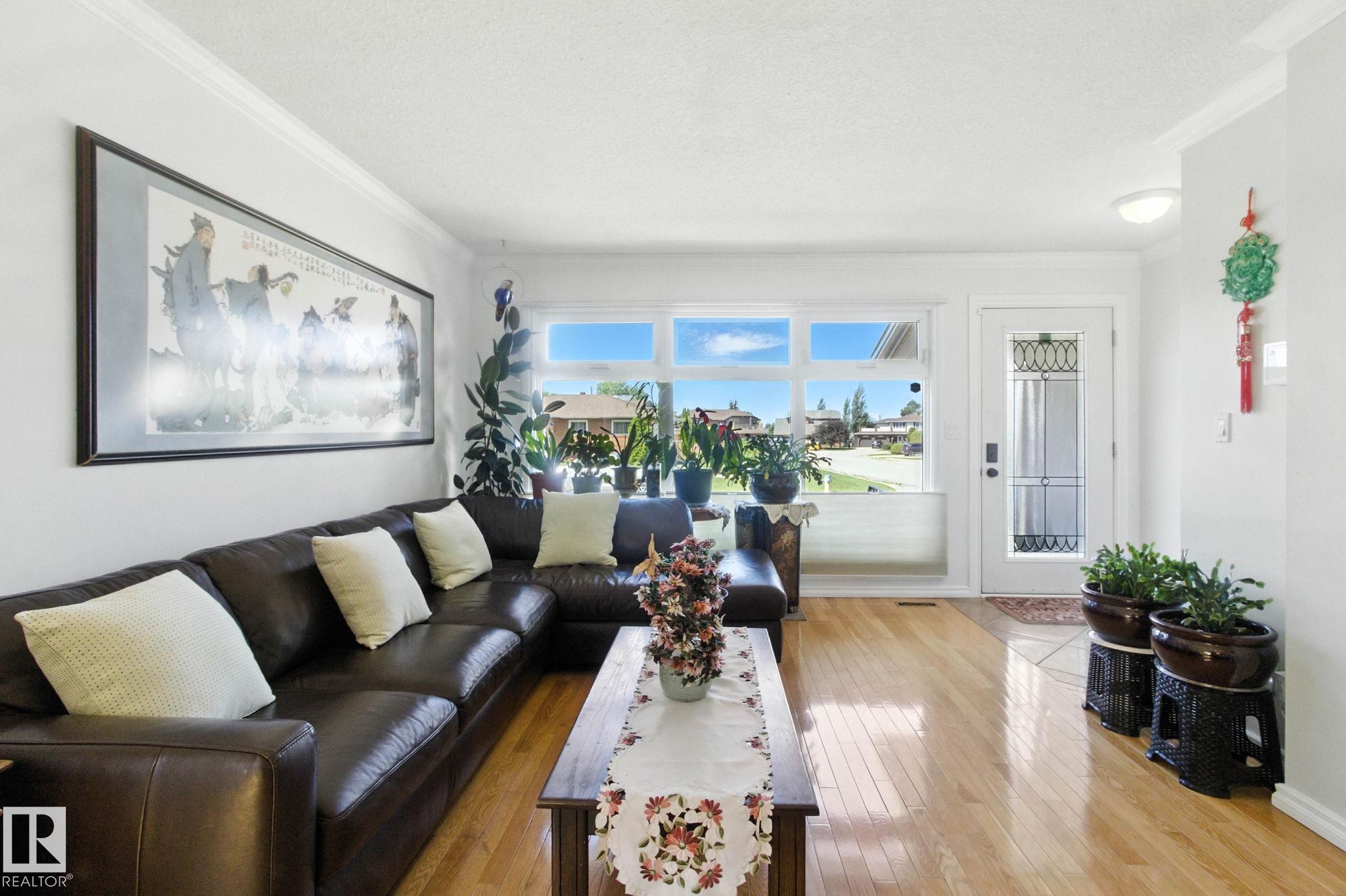 Photo 7 at 39 Grand Meadow Crescent NW, Greenview, Edmonton