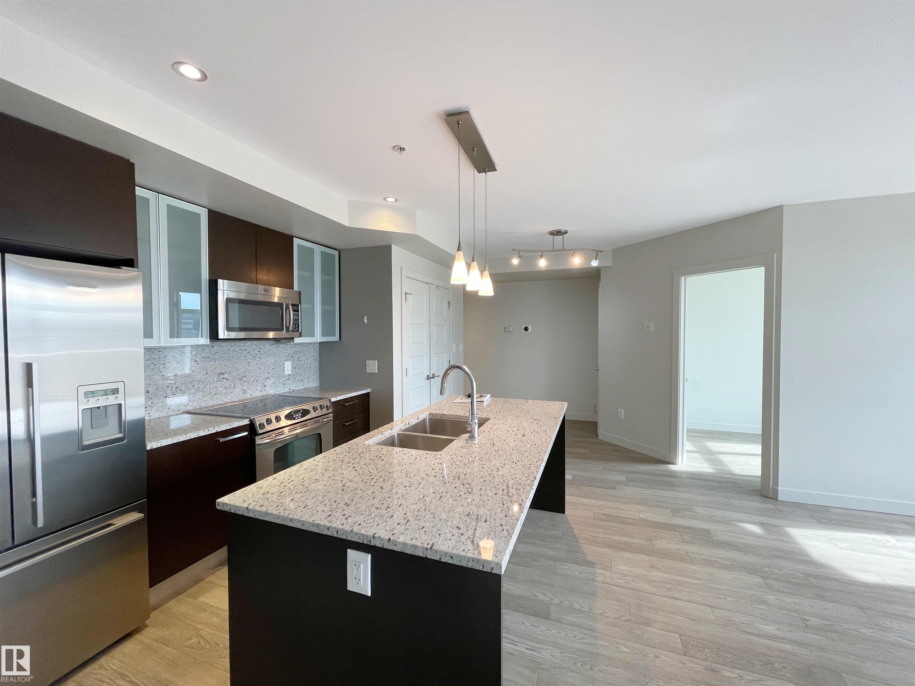 https://zimg.paragon.ice.com/ParagonImages/Property/PM/RAE/225390455/14/0/0/e8eb20cd4d7443742269274a8022668c/1/14b6d6a578d0672c5c2ae6a8538131ea/225390455-7E391E43-C7DD-493B-B390-6C2D69657511.JPG