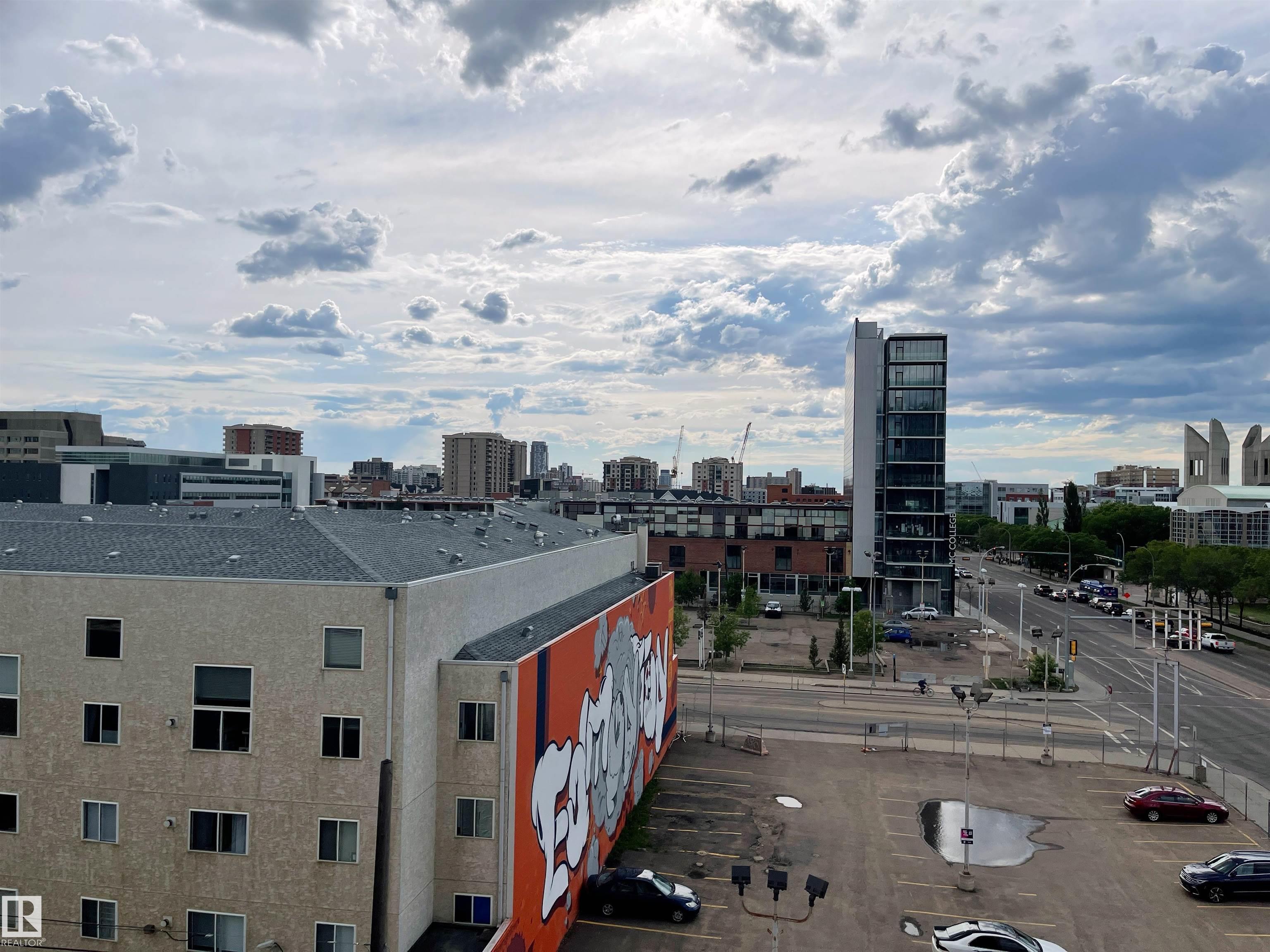https://zimg.paragon.ice.com/ParagonImages/Property/PM/RAE/225390455/42/0/0/17bc66e3c3837c403e91186fc4b2f106/1/14b6d6a578d0672c5c2ae6a8538131ea/225390455-99A1A989-0367-46F9-B351-A5EAAEA990CB.JPG
