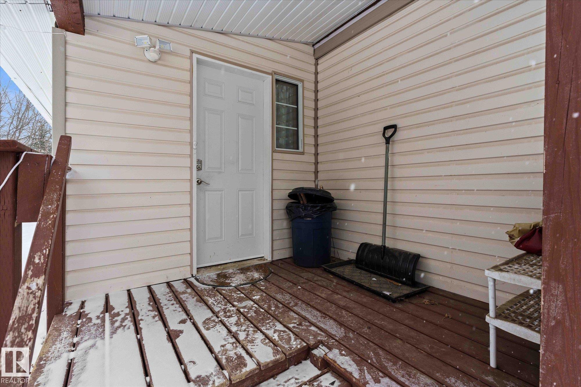 Photo 2 at 61 - 54228 Rge Road 12, Eagle Ridge, Rural Lac Ste. Anne County