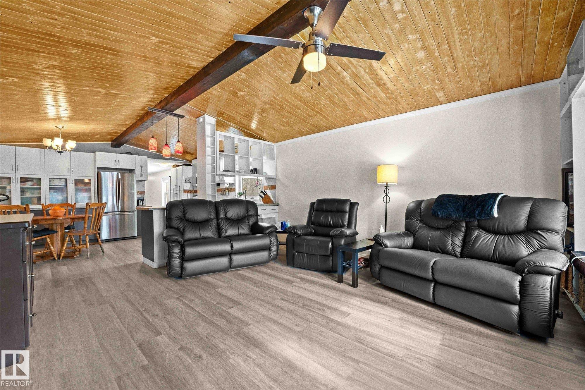 Photo 7 at 61 - 54228 Rge Road 12, Eagle Ridge, Rural Lac Ste. Anne County