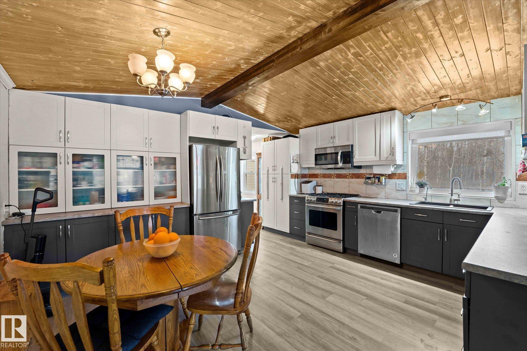 Photo 9 at 61 - 54228 Rge Road 12, Eagle Ridge, Rural Lac Ste. Anne County