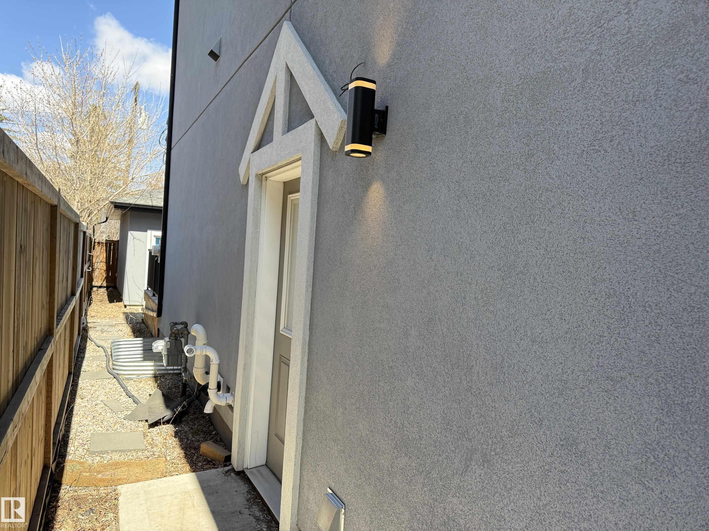 https://zimg.paragon.ice.com/ParagonImages/Property/PM/RAE/225390471/50/0/0/1082b57768c9df035dc30b2387f8da1e/1/94a2b9a4fa4c06e7e290b4b73eef88ae/225390471-b706cbda-0fd3-48b6-85d4-1c2405eb1e60.JPG