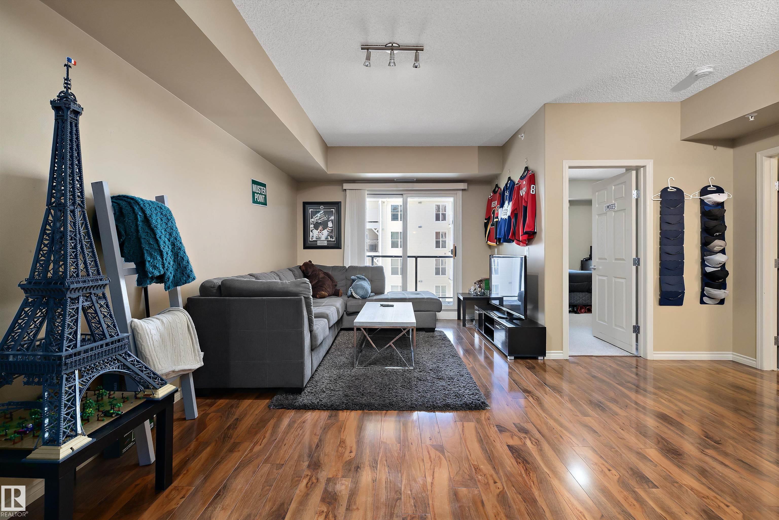 https://zimg.paragon.ice.com/ParagonImages/Property/PM/RAE/225390477/9/0/0/122f30e765aa3ac3510d4938fff6f170/1/f8d37b1c1f2a2f8842d75d6eff30e89c/225390477-fd966734-083c-436e-9c14-0e83fb81bfc7.JPG