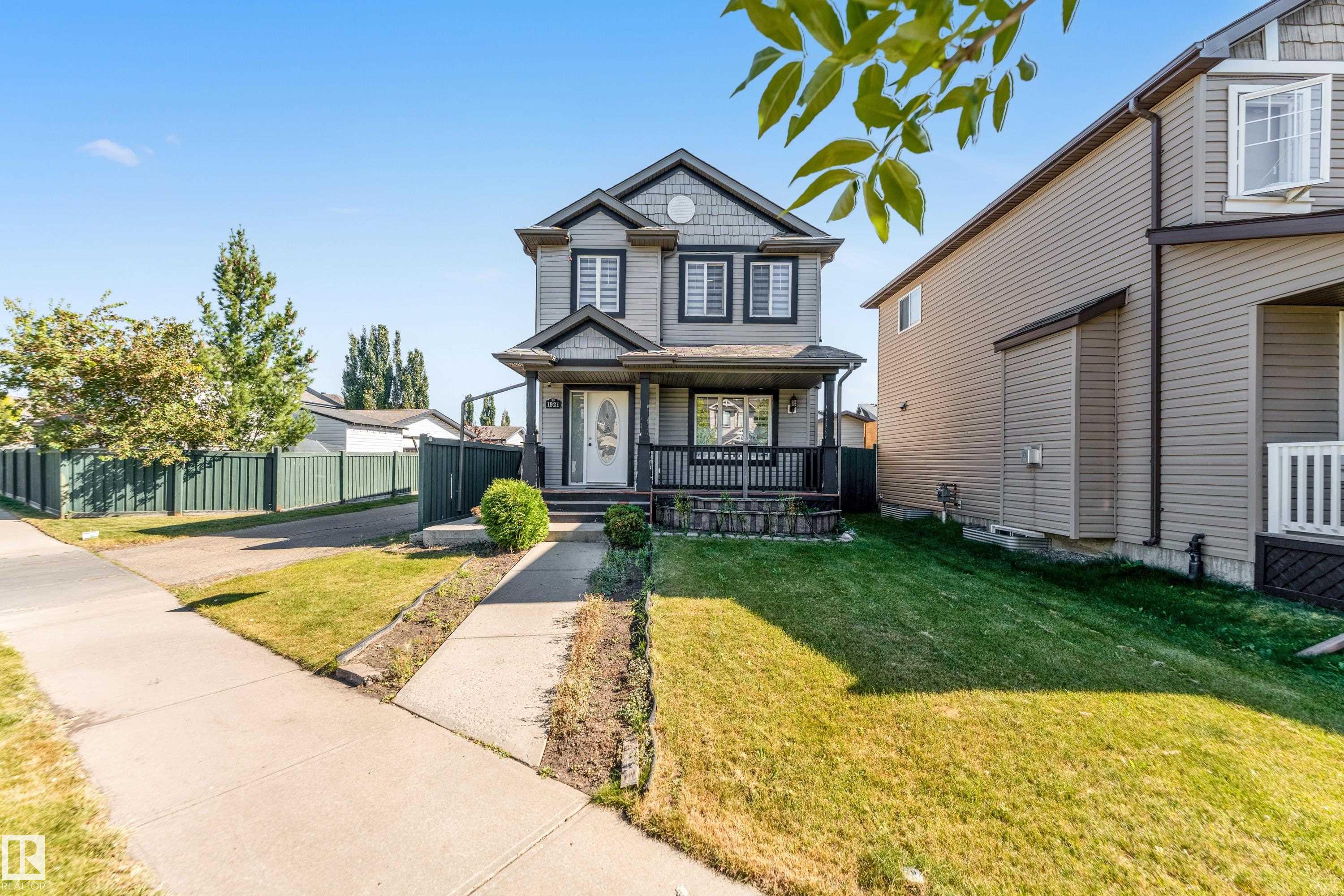 Photo 2 at 1921 119a Street SW, Rutherford, Edmonton