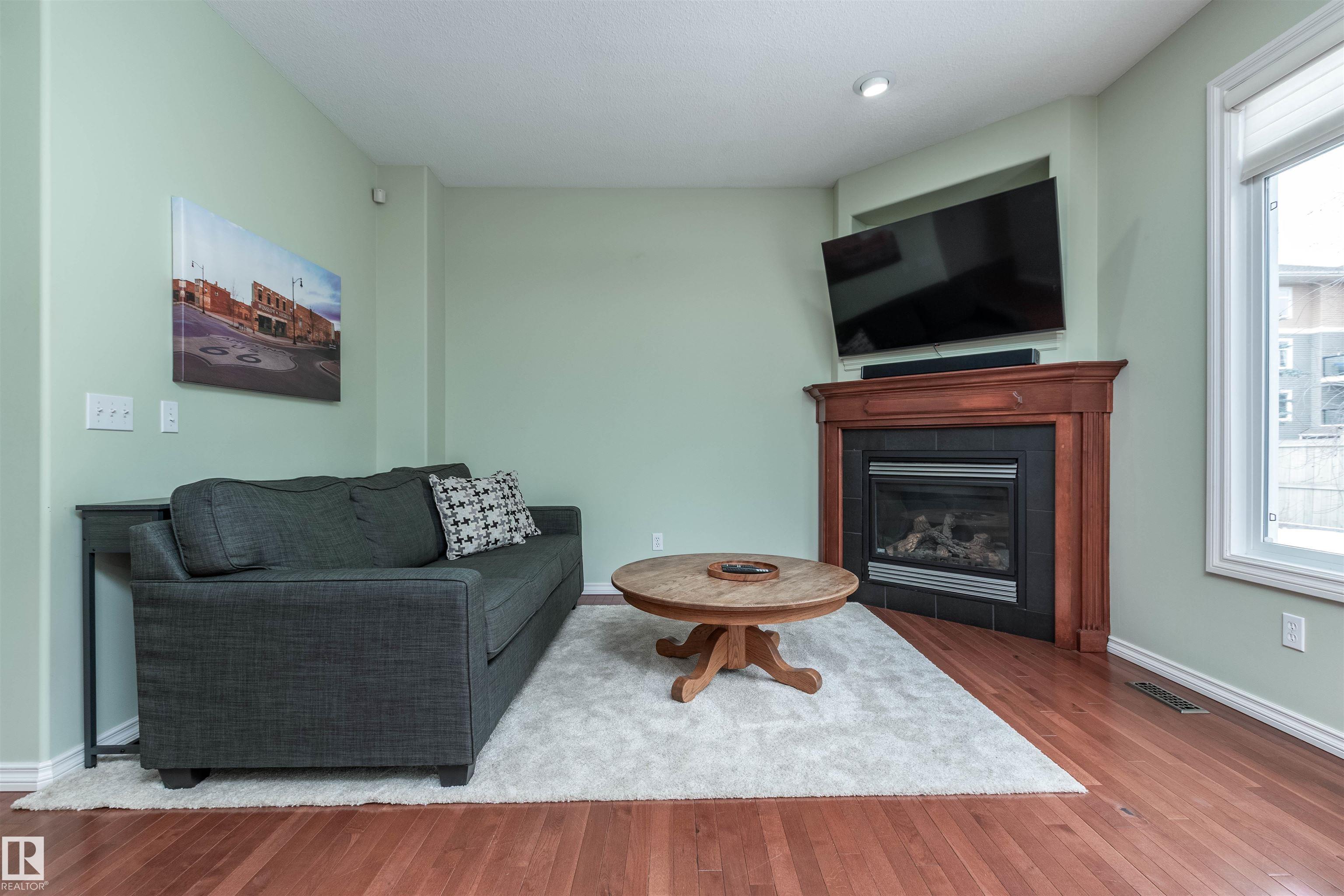 Picture for 11548 11 AV SW