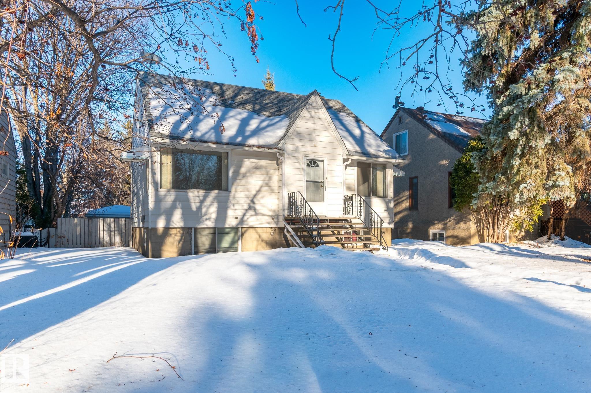 11234 71 Avenue NW, Parkallen, Edmonton