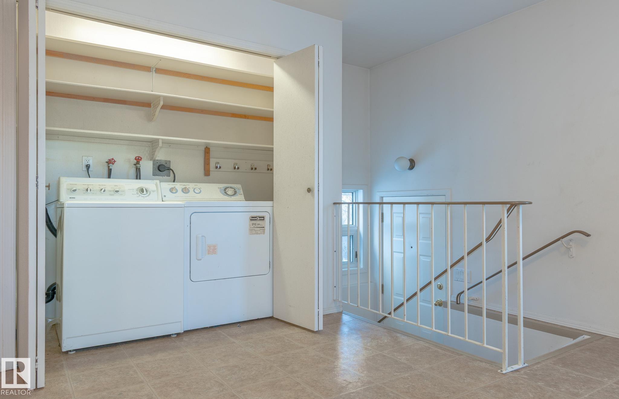 Photo 12 at 11234 71 Avenue NW, Parkallen, Edmonton