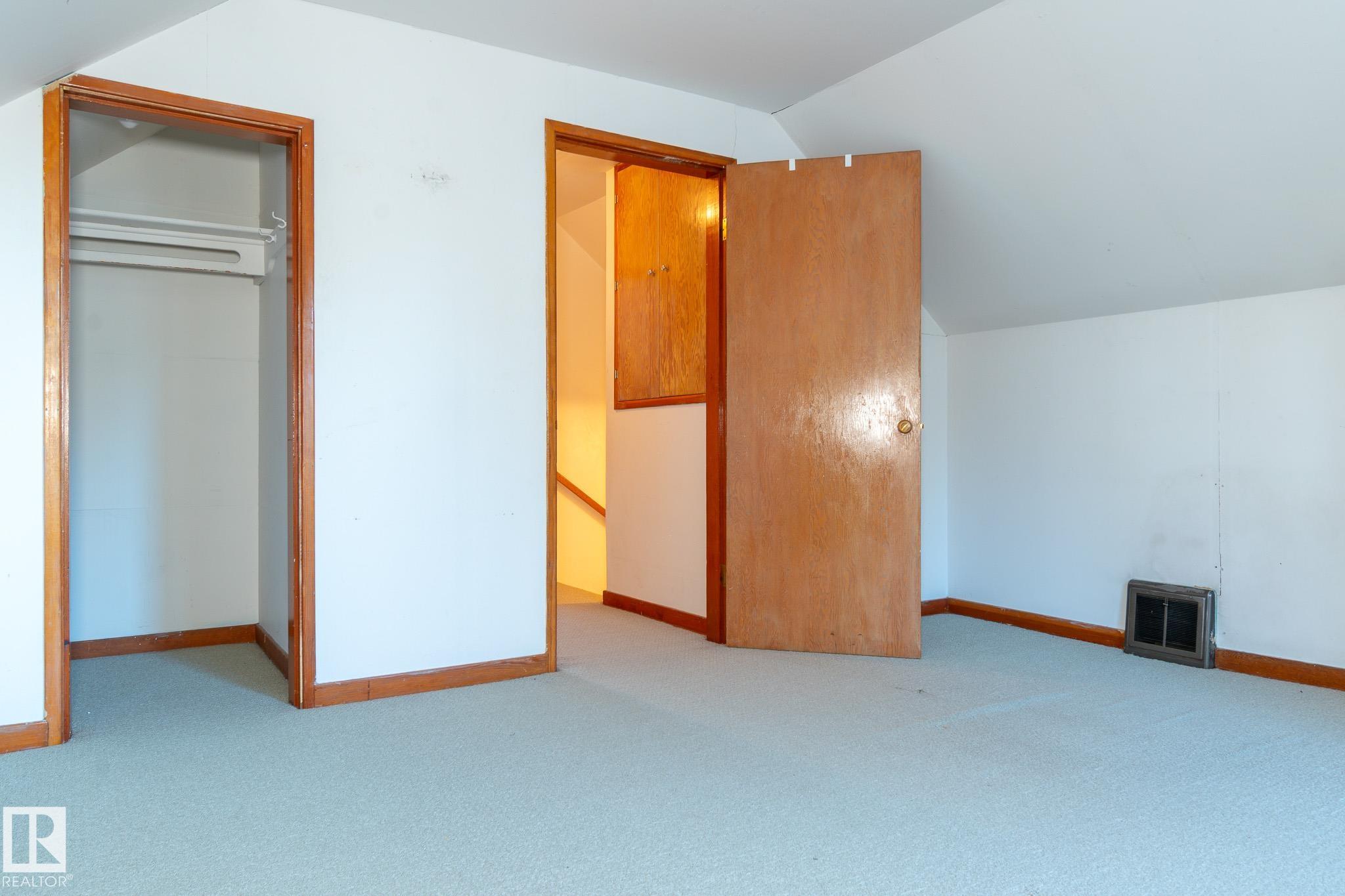 Photo 16 at 11234 71 Avenue NW, Parkallen, Edmonton