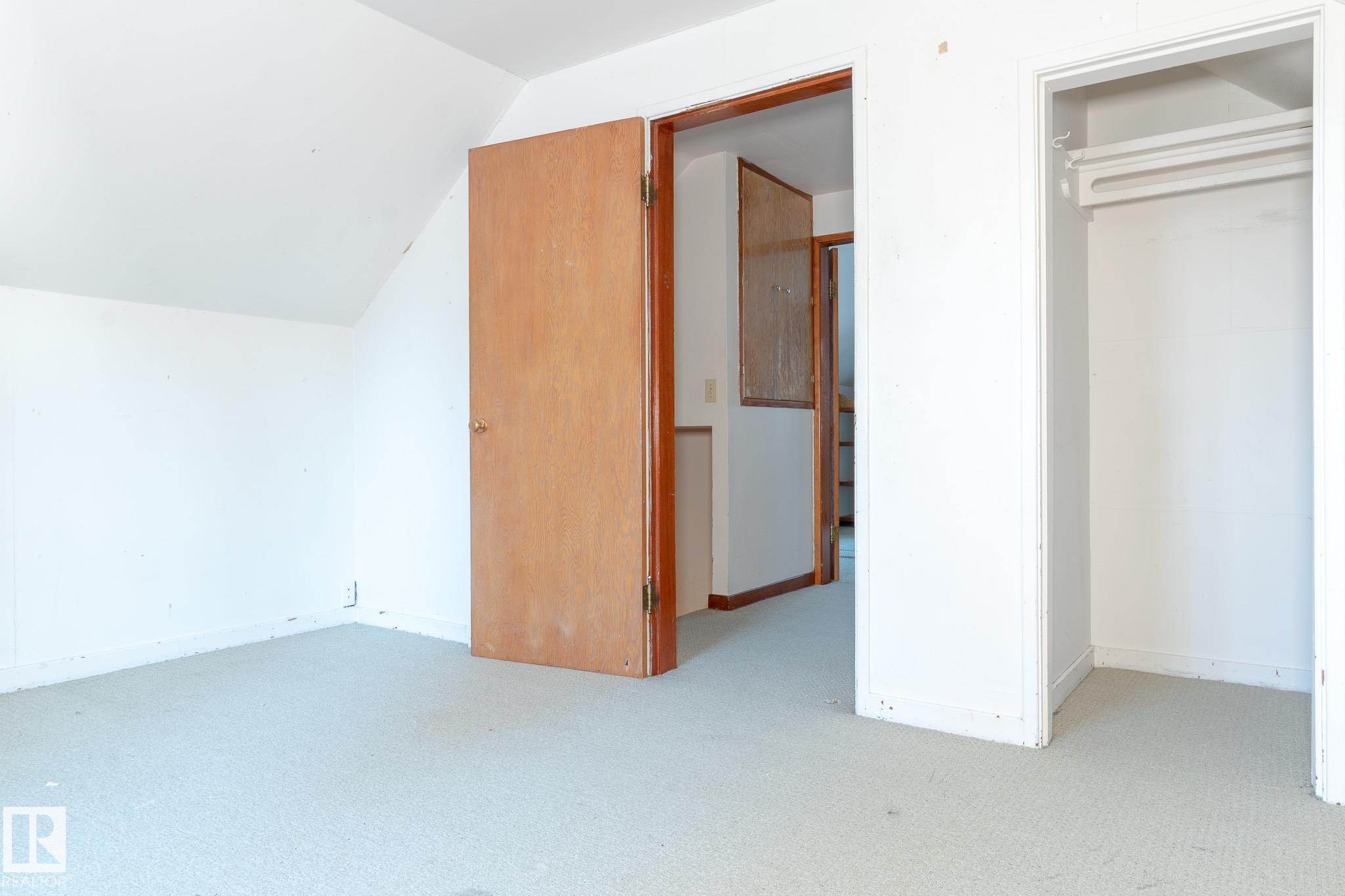 Photo 18 at 11234 71 Avenue NW, Parkallen, Edmonton