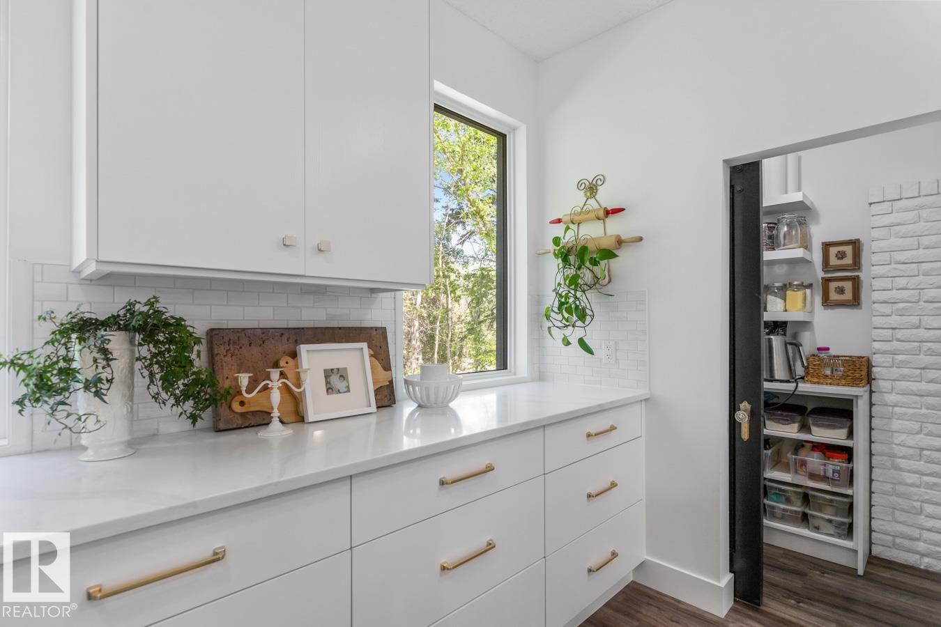 Photo 9 at 241 - 52349 Rge Road 233, Campbelltown Heights, Rural Strathcona County