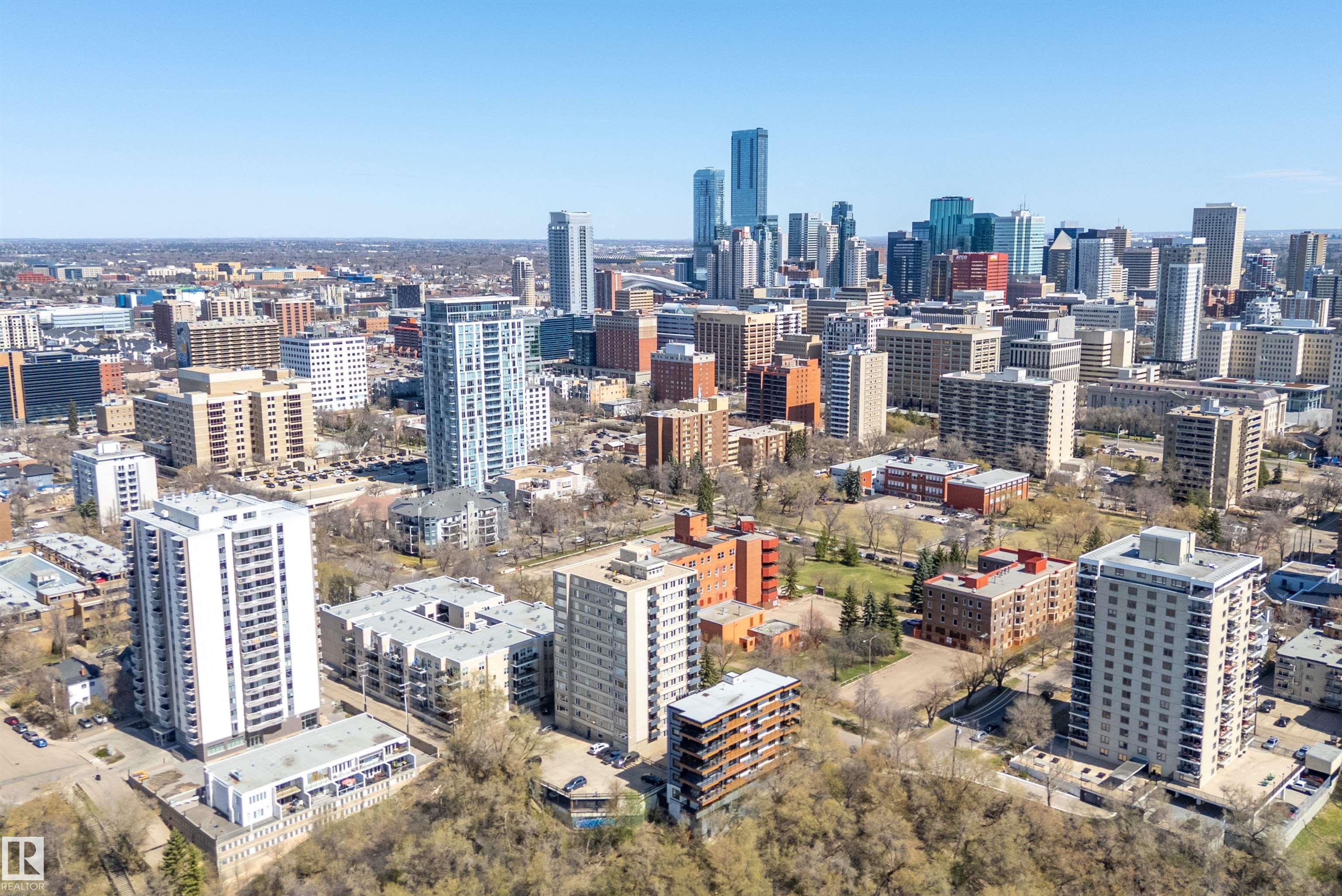 https://zimg.paragon.ice.com/ParagonImages/Property/PM/RAE/225390545/50/0/0/3df31cae4371f6afc9a27fdbf2d56796/1/ed74973f59739c3e7b99c4331d1f1c60/225390545-94a4c4bb-0e1c-4169-914e-2ef7d2876322.JPG