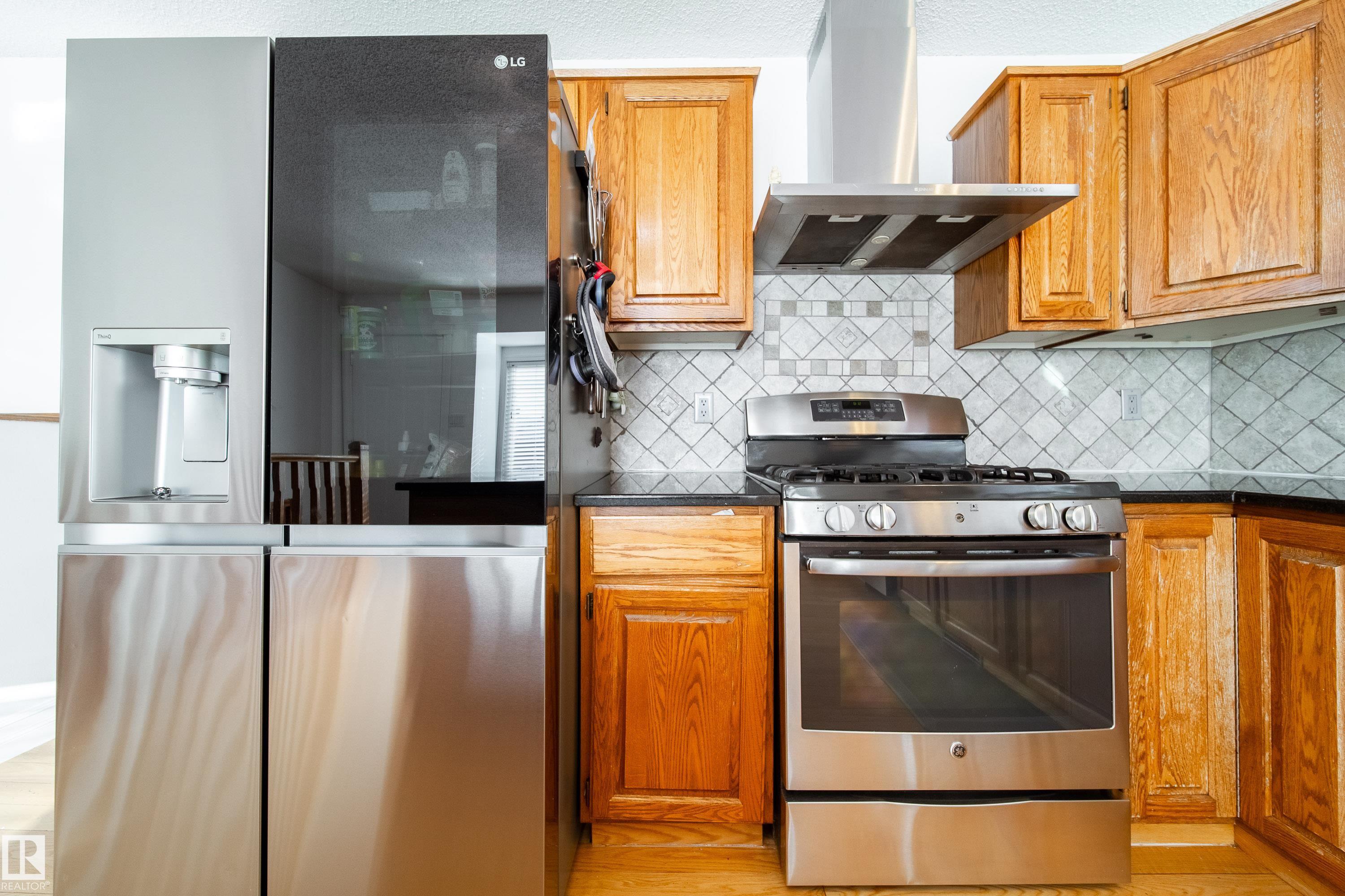 Photo 15 at 18007 57 Avenue NW, Dechene, Edmonton