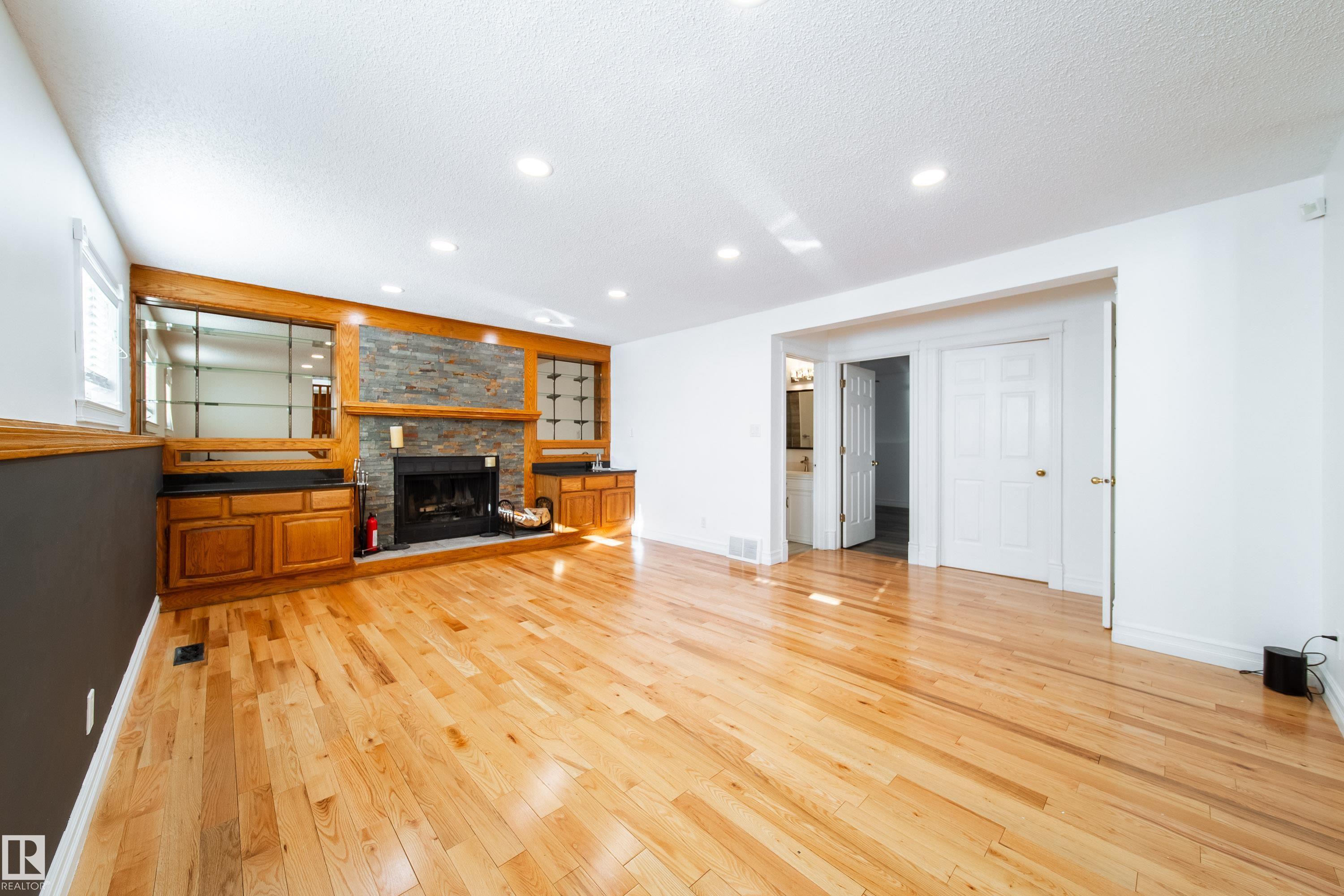 Photo 31 at 18007 57 Avenue NW, Dechene, Edmonton