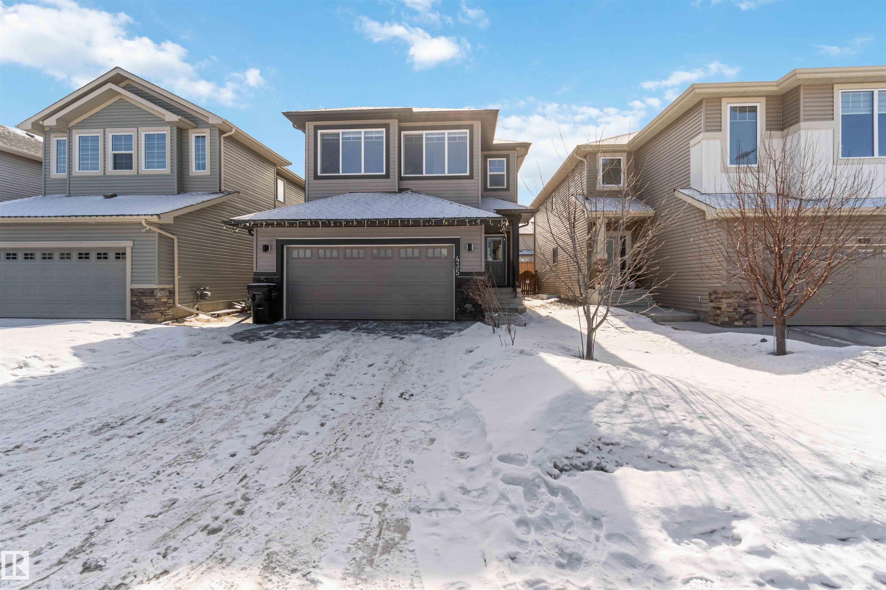 Photo 2 at 435 41 Avenue NW, Maple Crest, Edmonton
