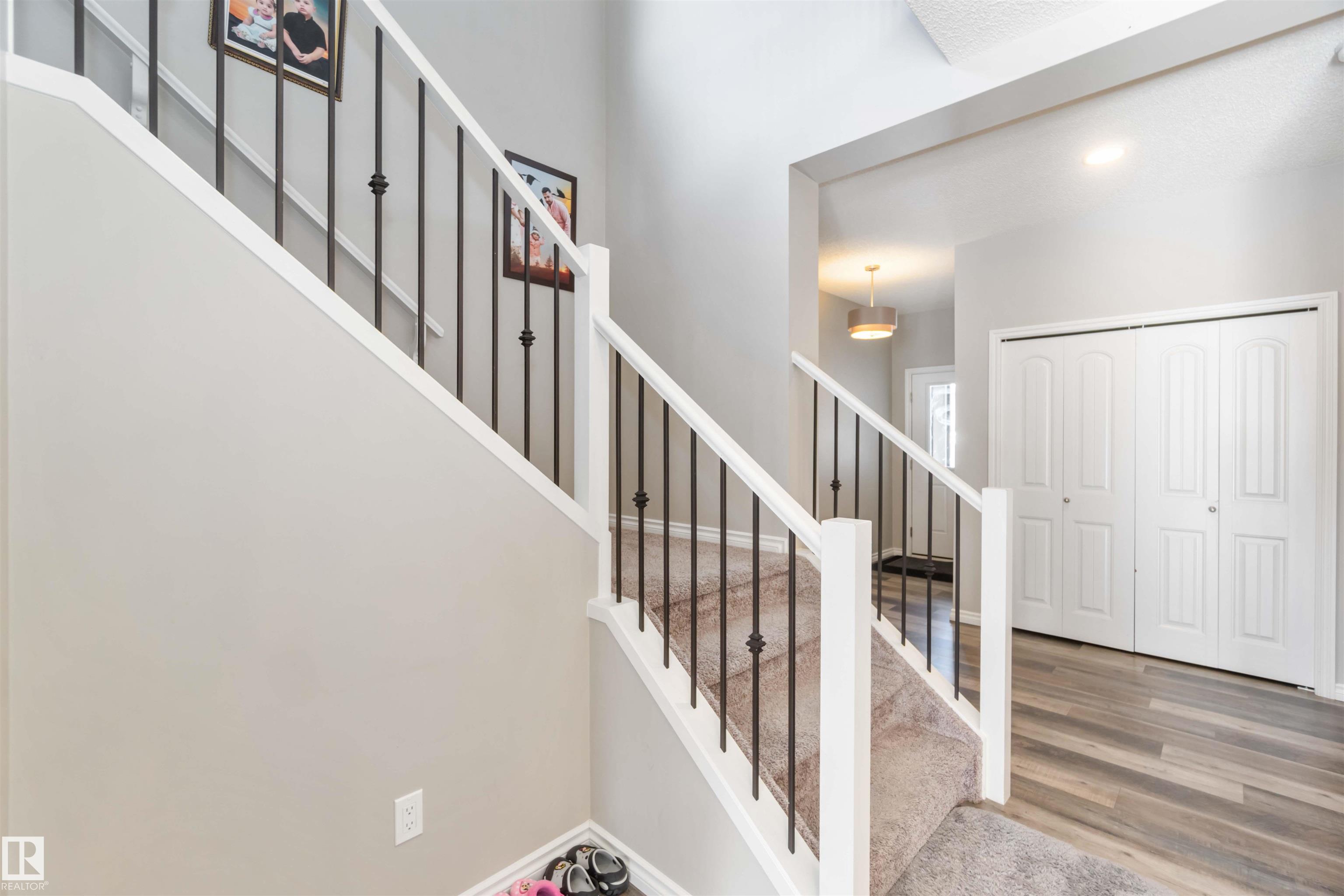 Photo 24 at 435 41 Avenue NW, Maple Crest, Edmonton