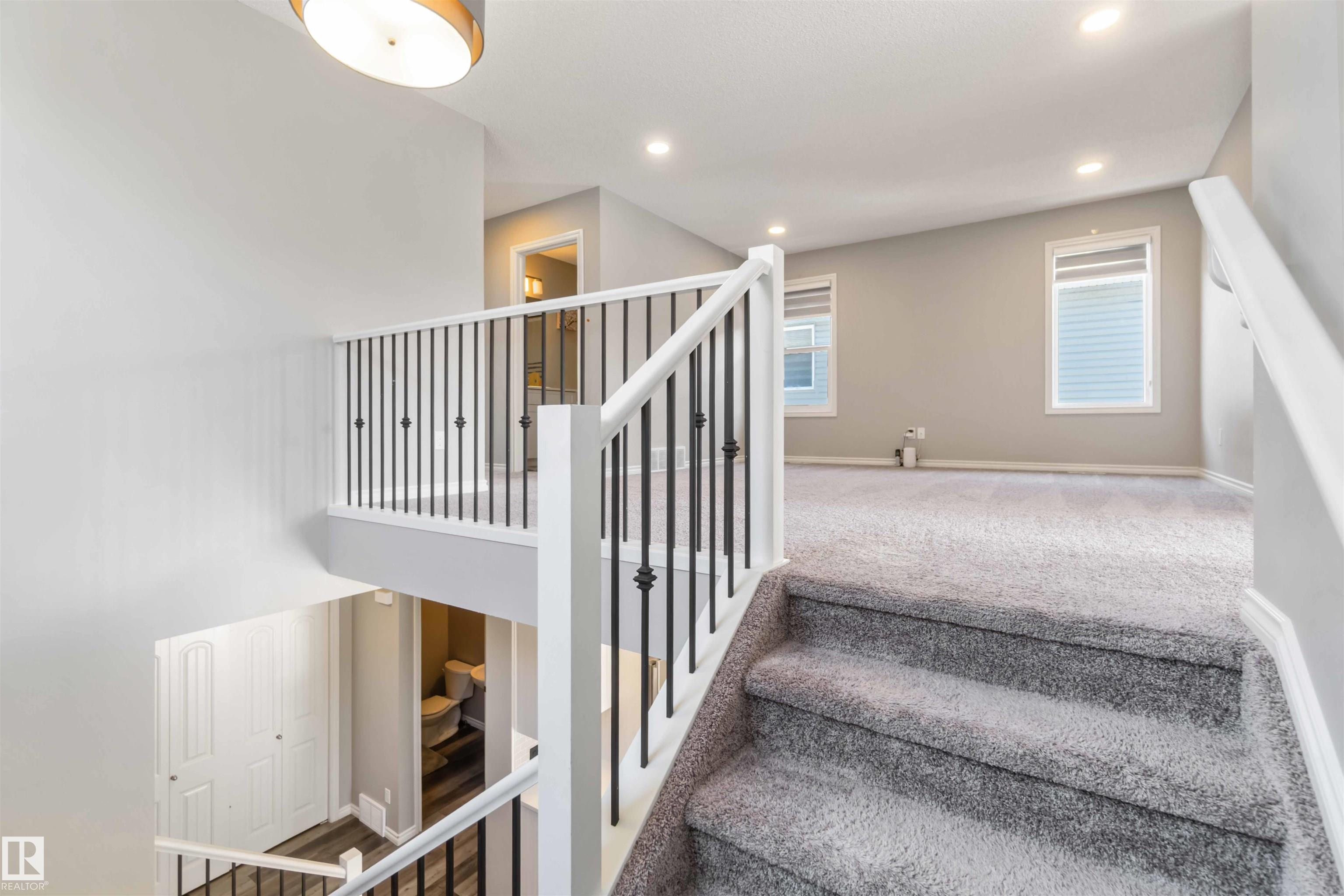 Photo 29 at 435 41 Avenue NW, Maple Crest, Edmonton