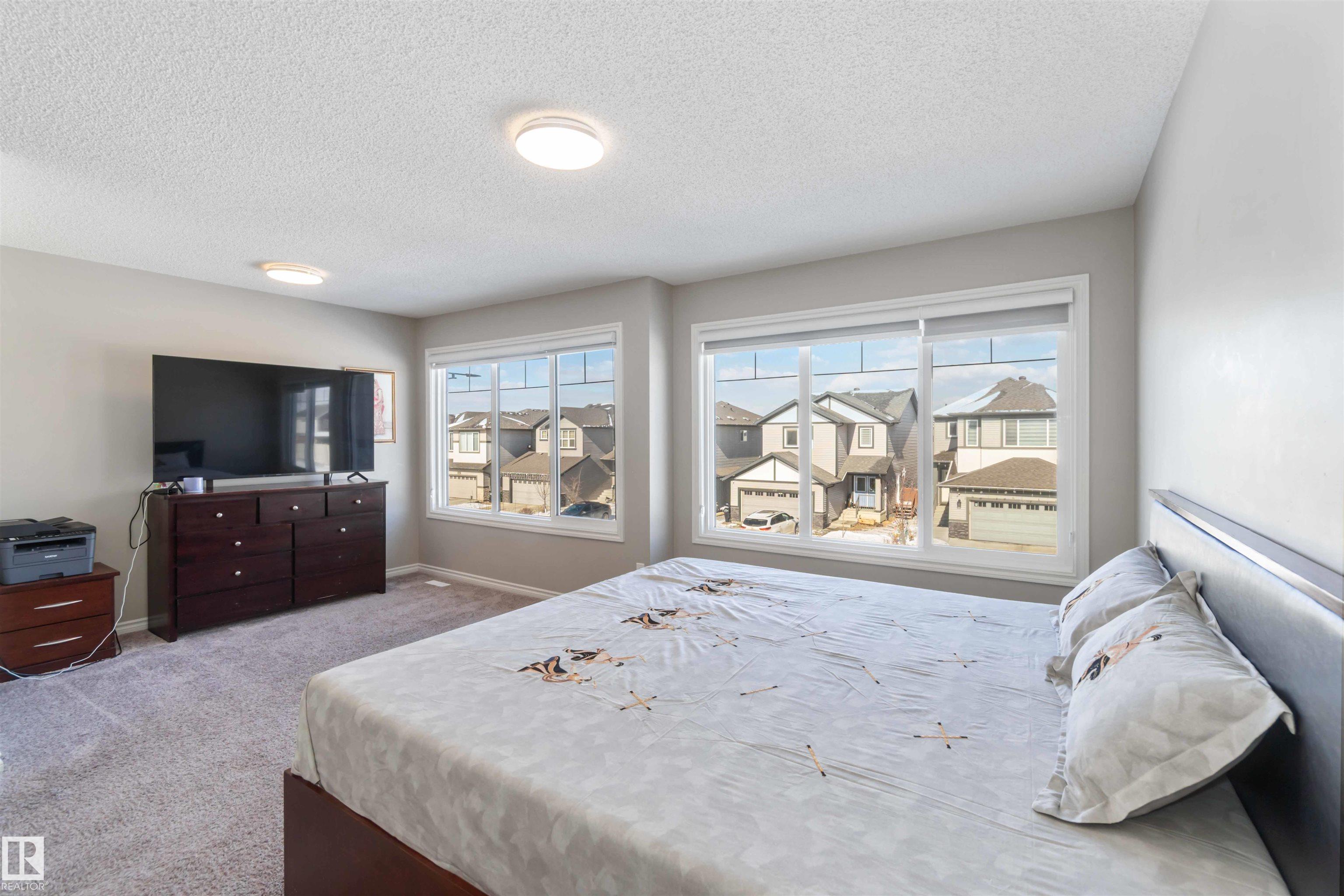 Photo 48 at 435 41 Avenue NW, Maple Crest, Edmonton