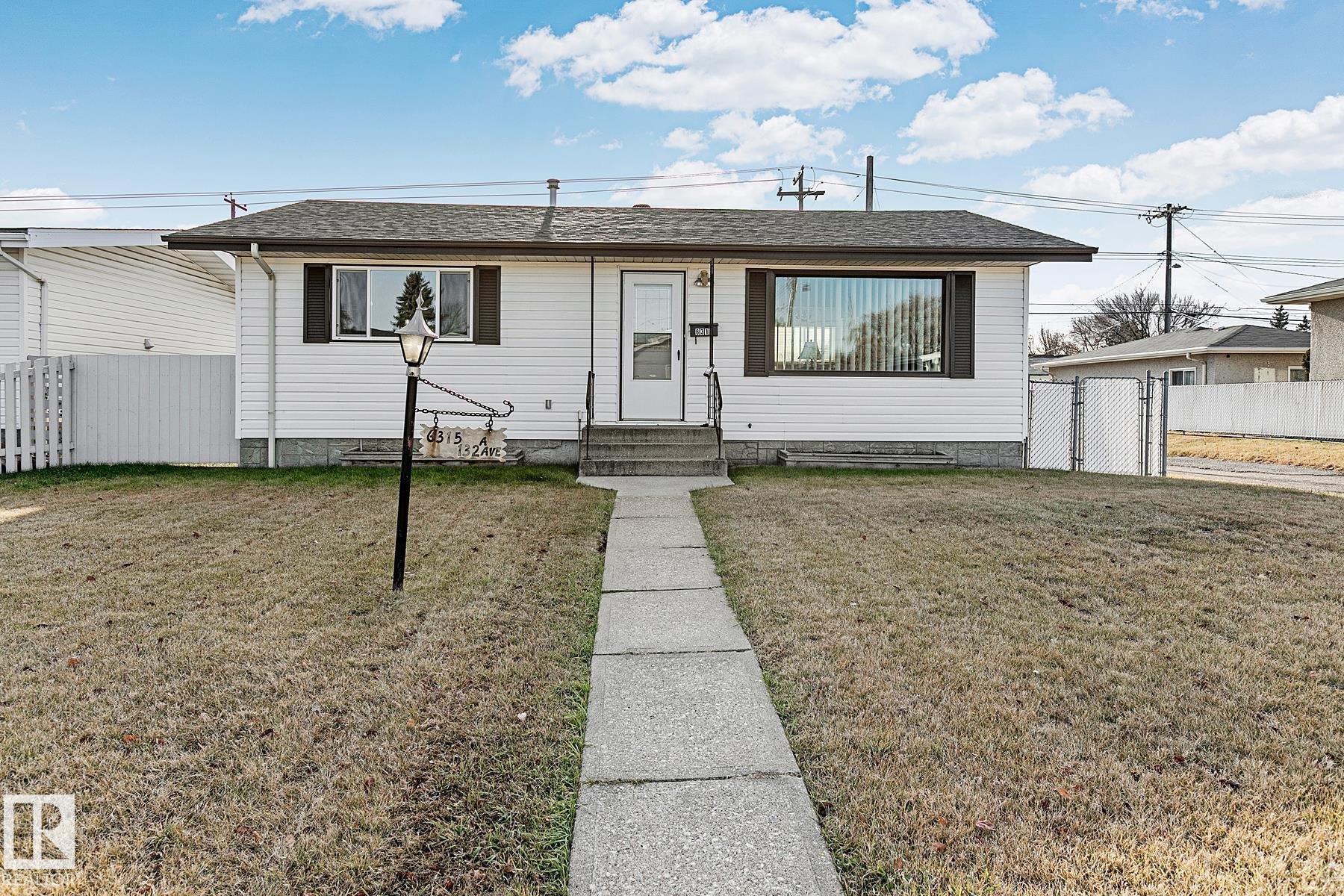 Photo 2 at 6315 132a Avenue NW, Belvedere, Edmonton