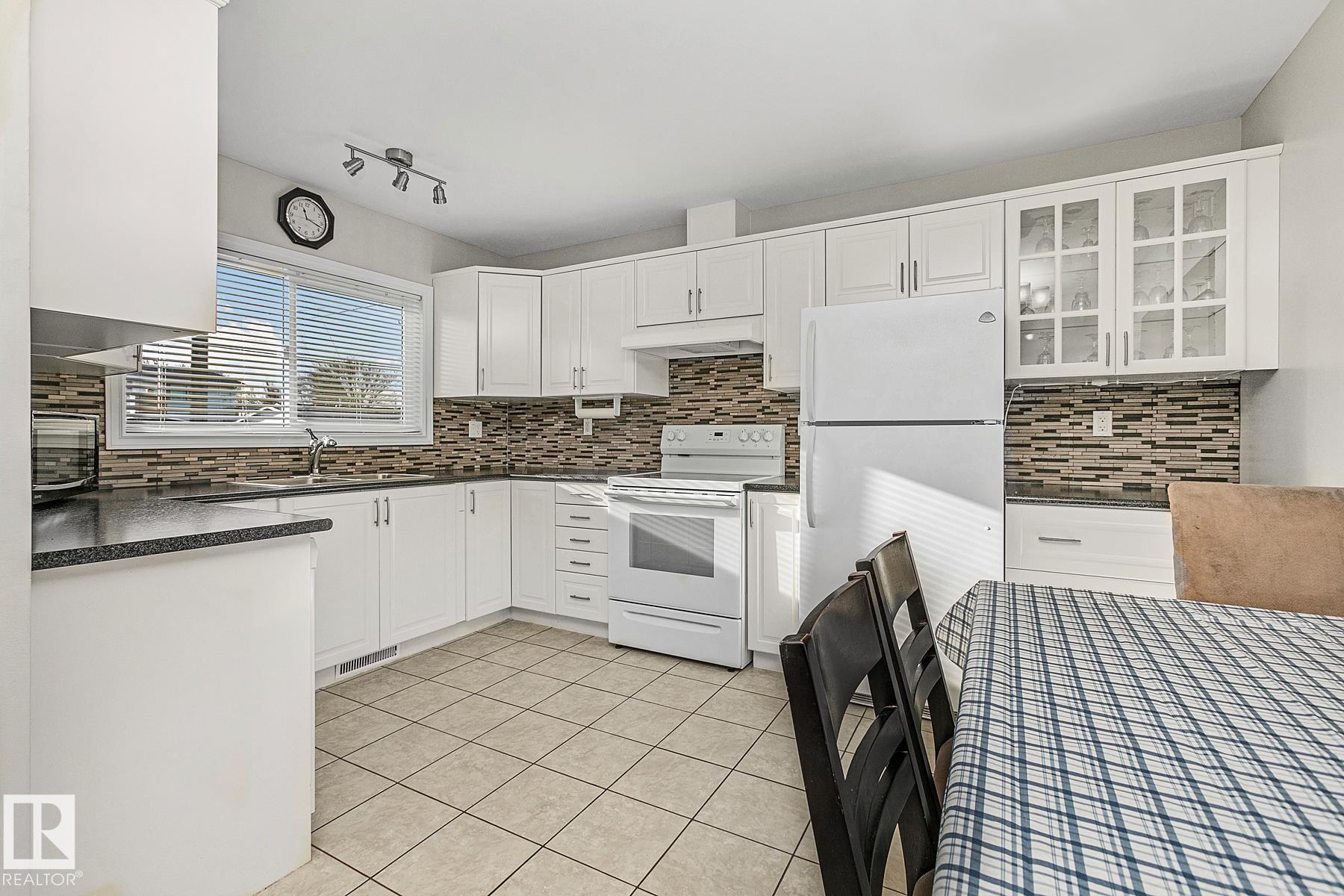 Photo 16 at 6315 132a Avenue NW, Belvedere, Edmonton