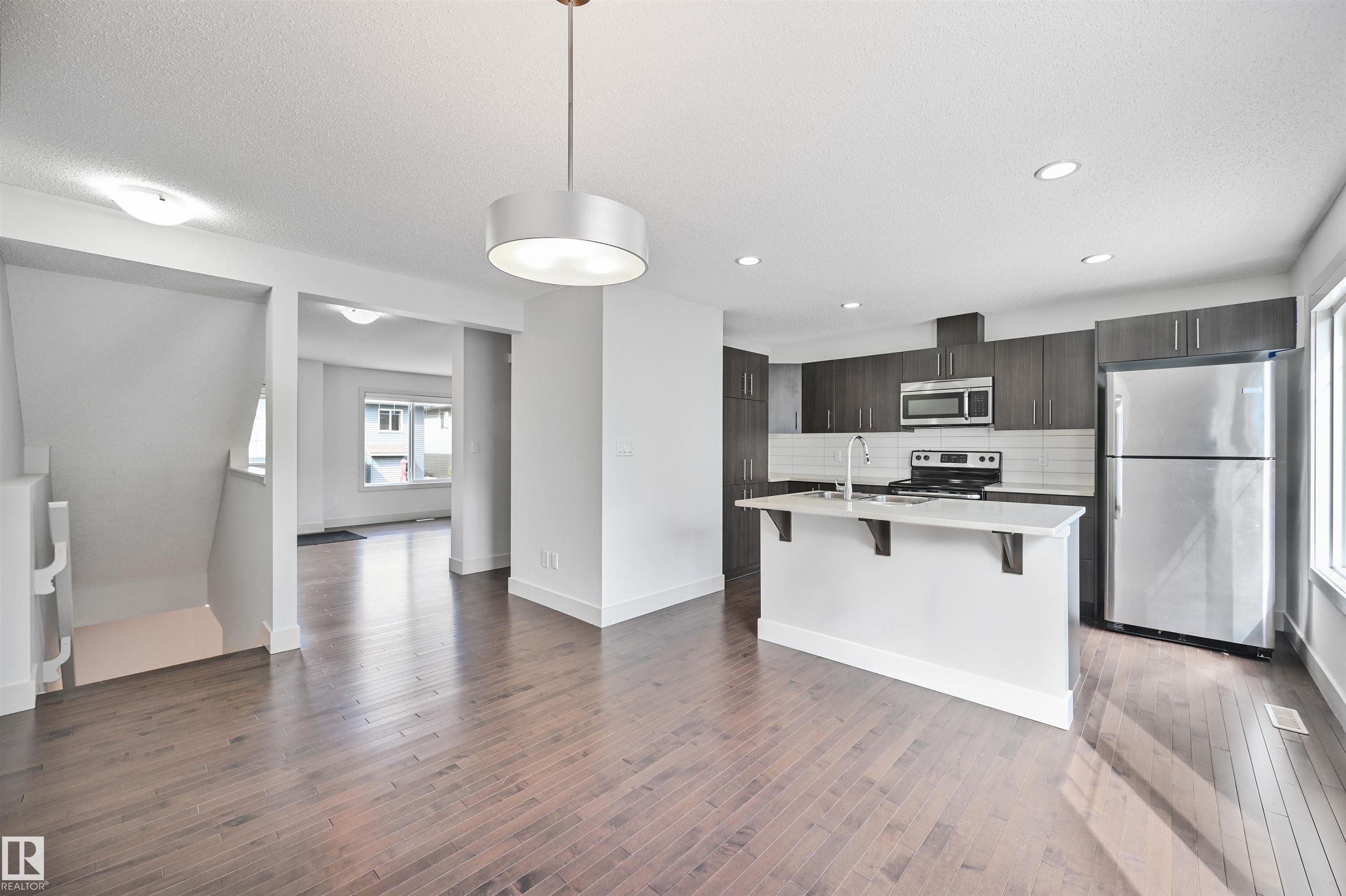 Photo 11 at 35 - 2922 Maple Way NW, Maple Crest, Edmonton