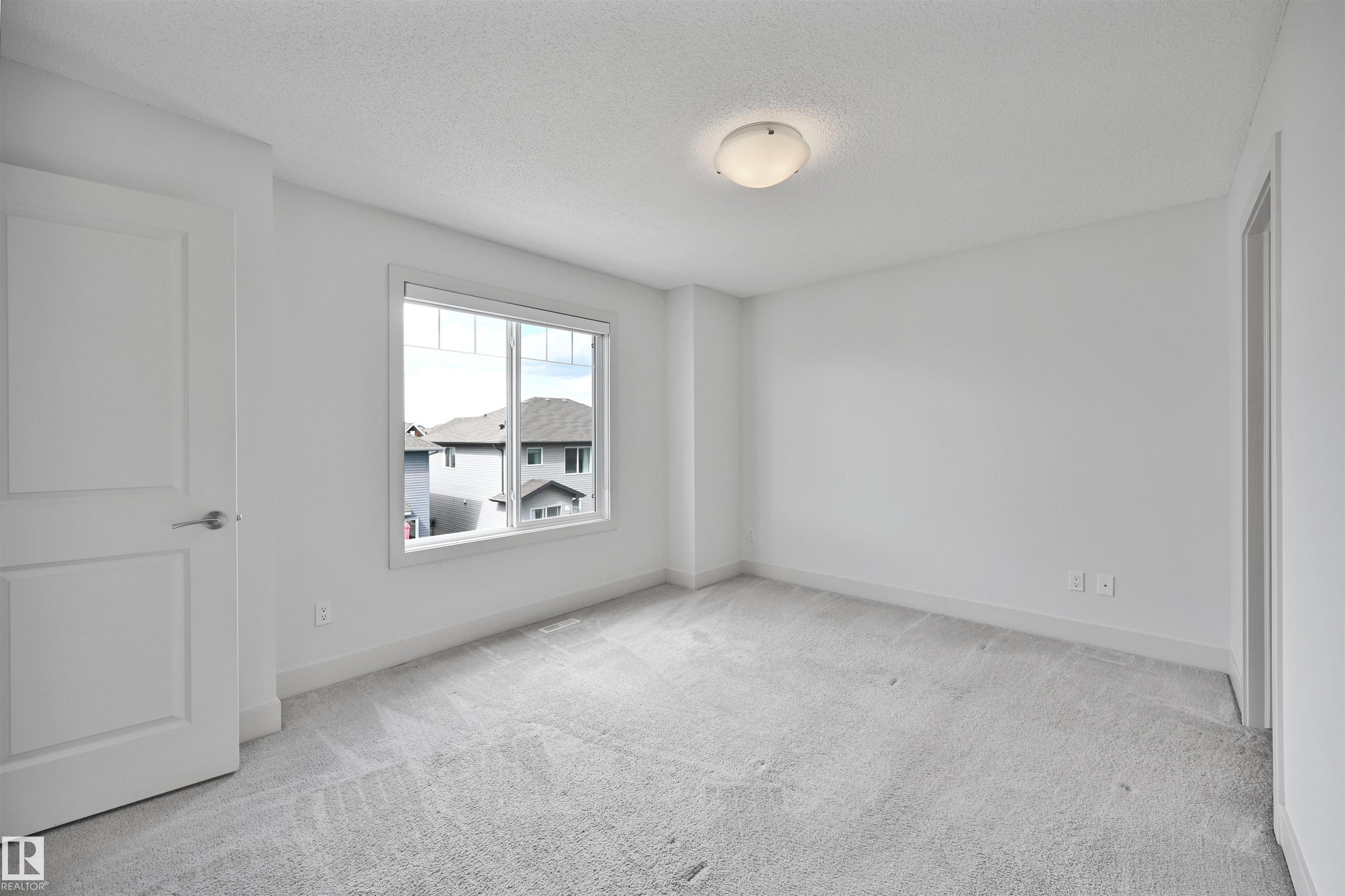 https://zimg.paragon.ice.com/ParagonImages/Property/PM/RAE/225390585/17/0/0/692a0cecb820534af75964a800e2032b/1/fa5e2be07fcf8648604923d0320c5f4b/225390585-F5F74141-57D4-47FE-B4CD-E7A6BF10F058.JPG