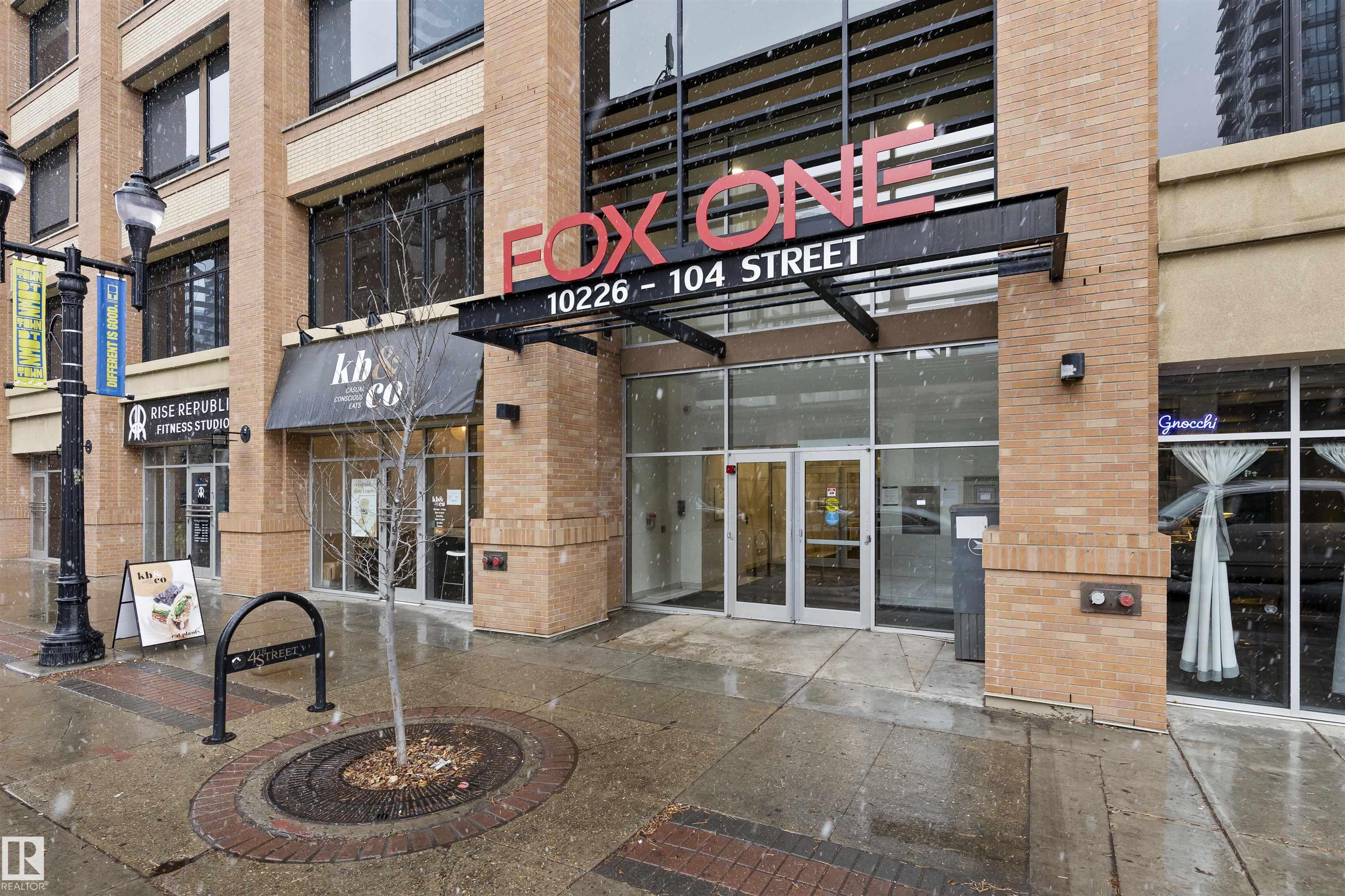 Photo 2 at 905 - 10226 104 Street NW, Downtown, Edmonton