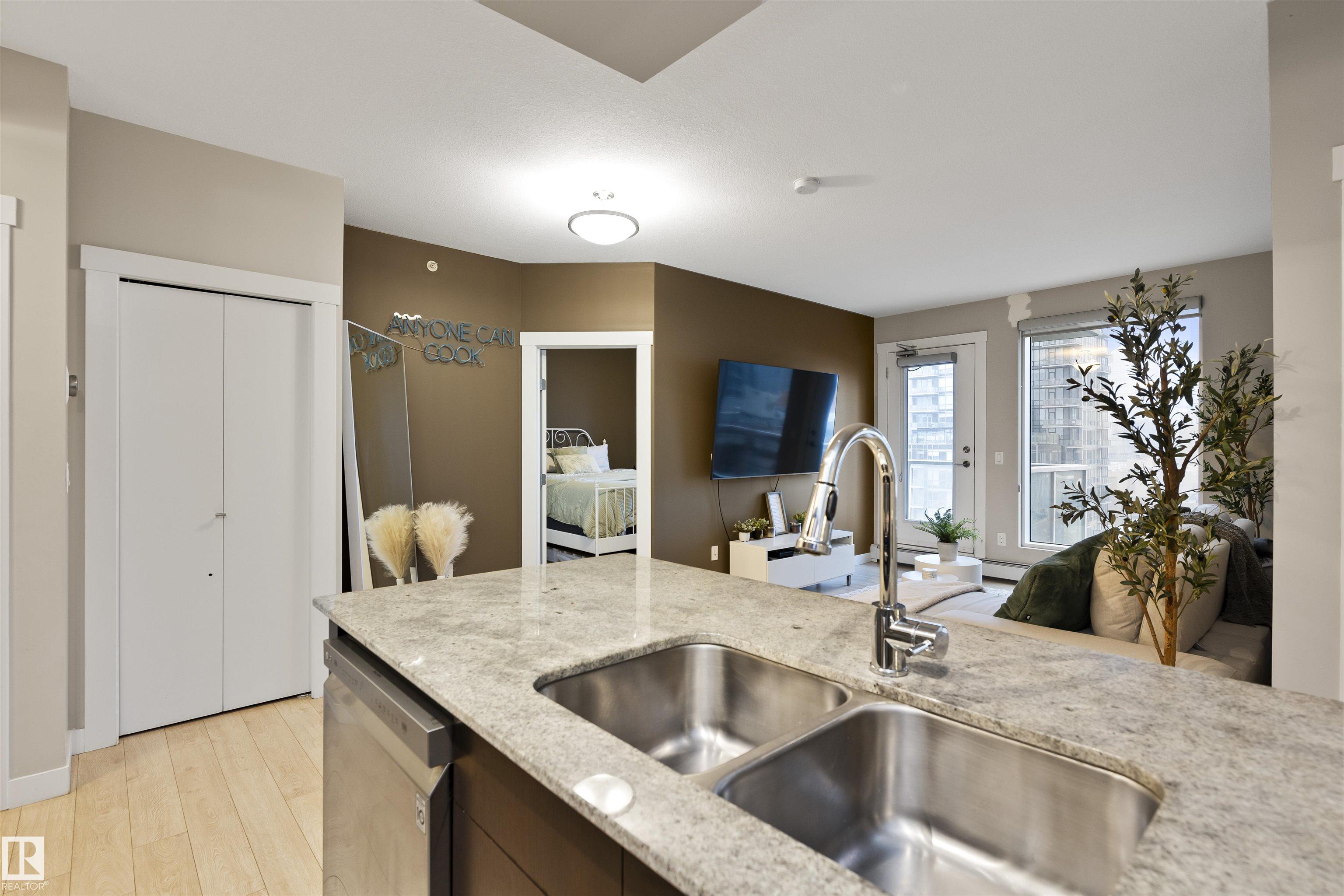 Photo 8 at 905 - 10226 104 Street NW, Downtown, Edmonton