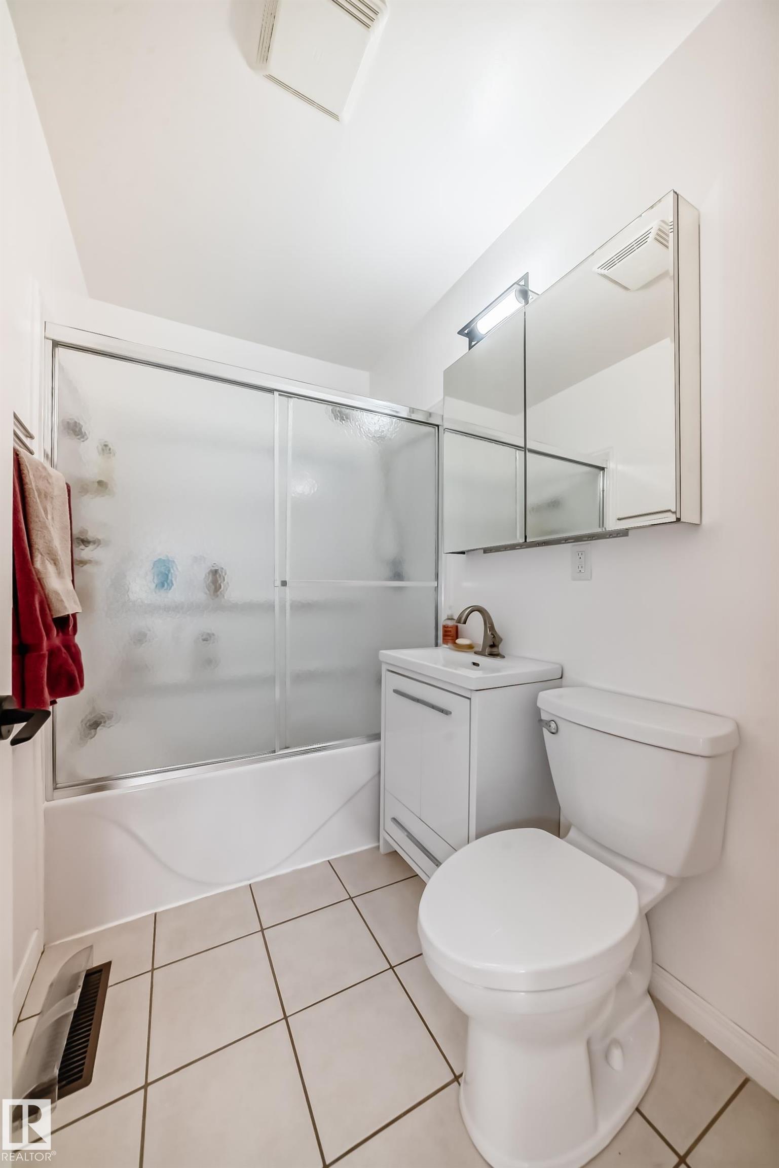 Photo 11 at 10703 65 Avenue NW, Allendale, Edmonton