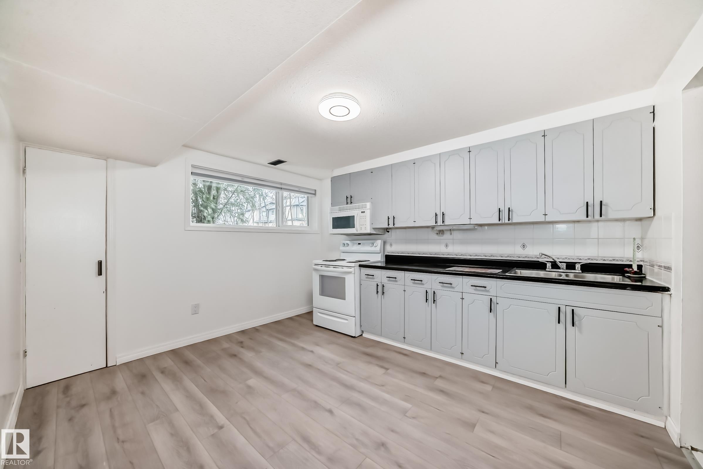 Photo 14 at 10703 65 Avenue NW, Allendale, Edmonton