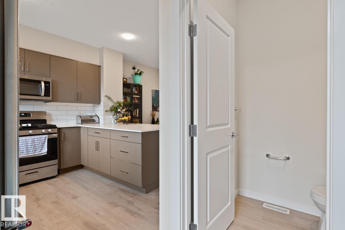 Photo 15 at 2147 Maple Road NW, Maple Crest, Edmonton